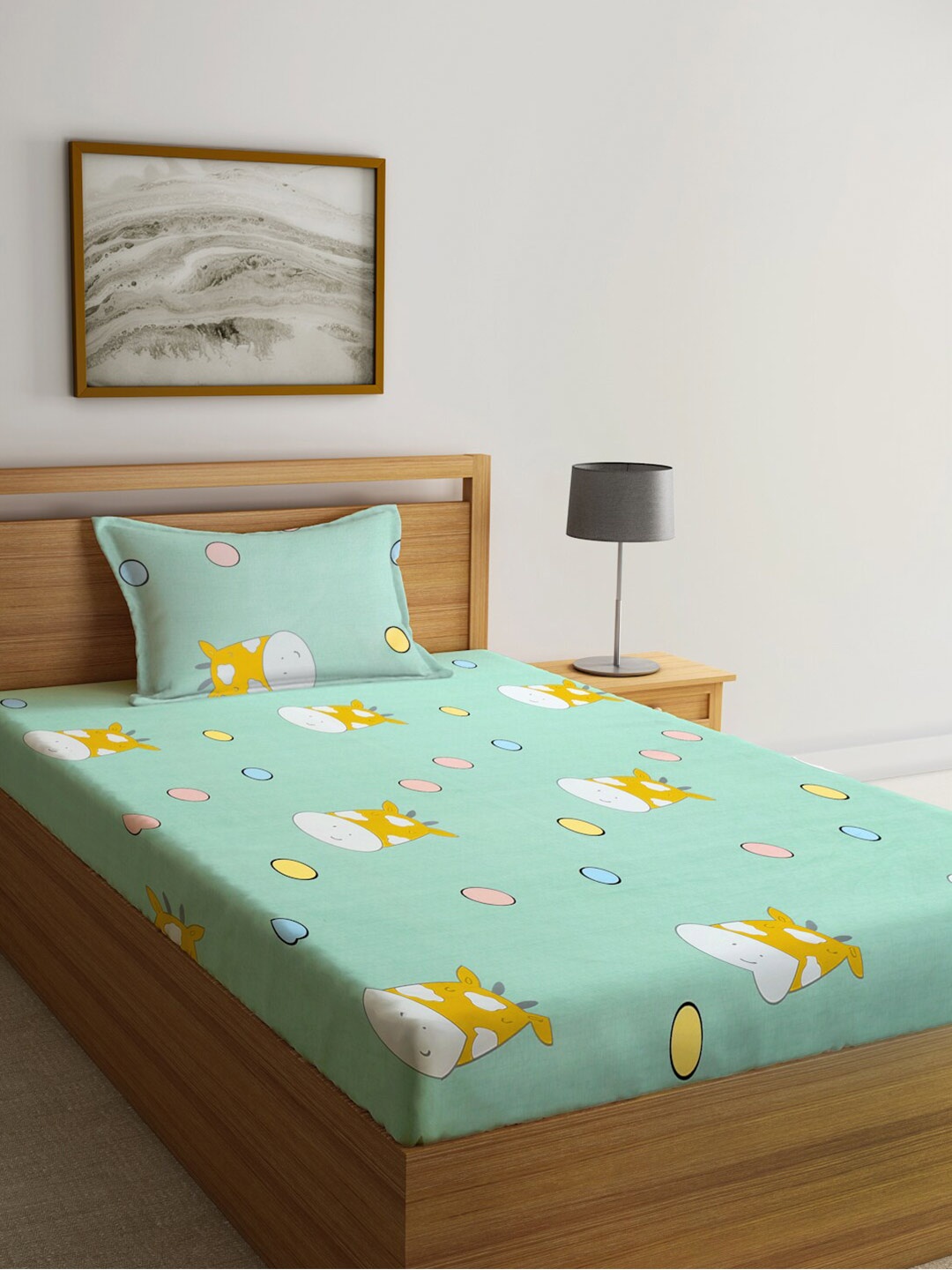 

KLOTTHE Green & White Printed 300TC Single Bedsheet With Pillow Cover