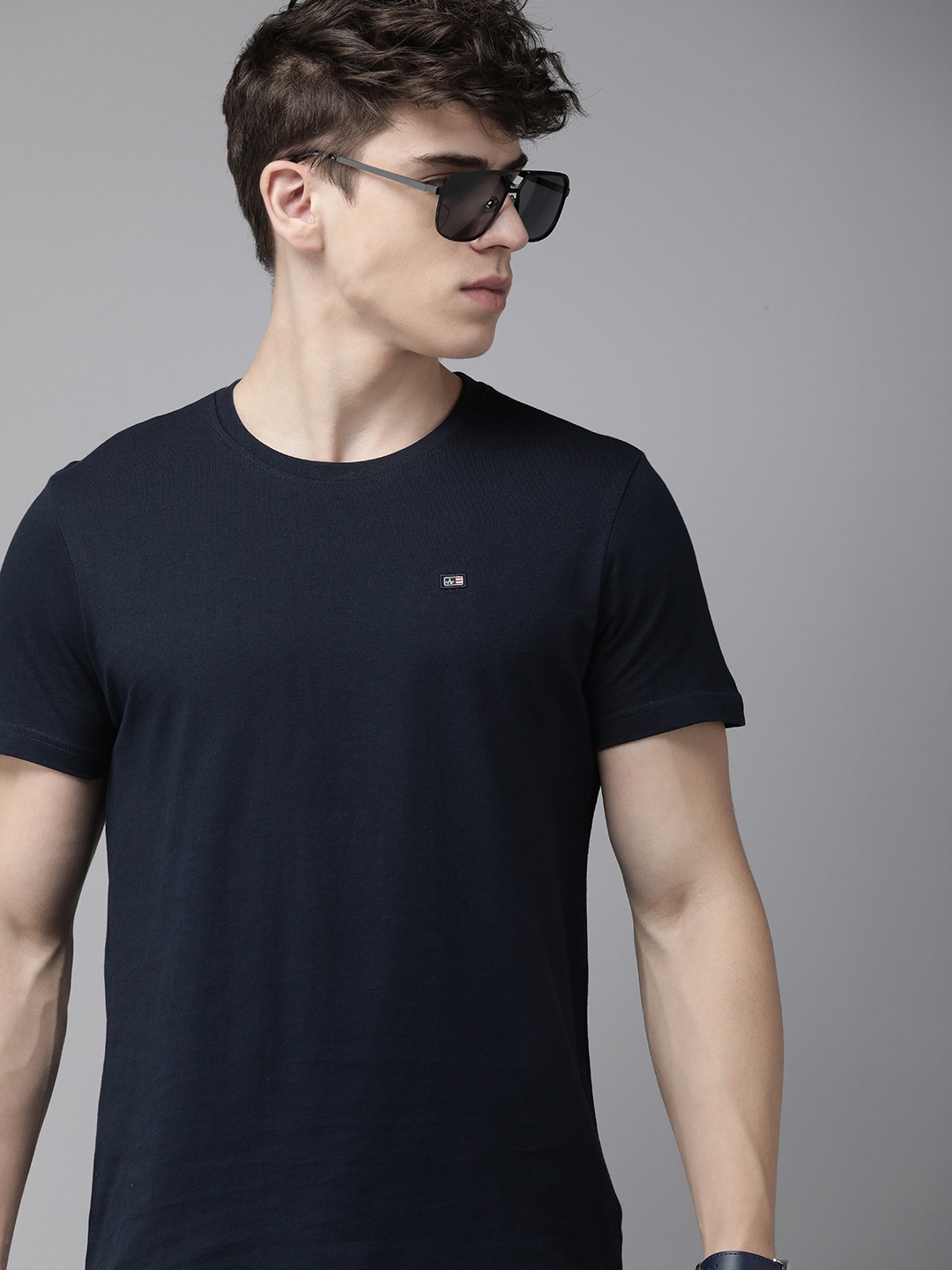 

Arrow Solid Pure Cotton T-shirt, Navy blue