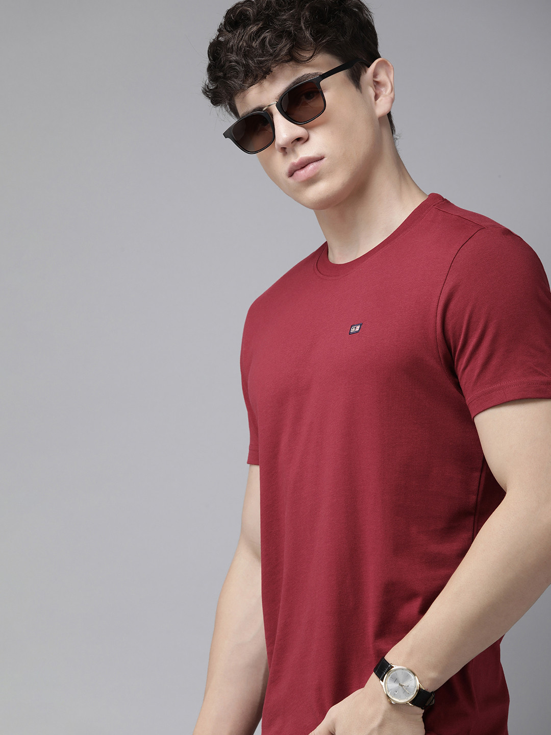 

Arrow Solid Round Neck Pure Cotton T-shirt, Maroon