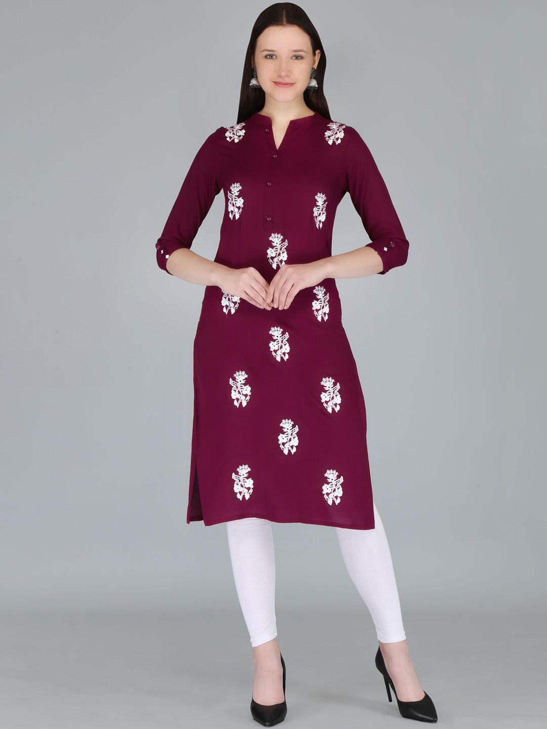 

MAUKA Mandarin Collar Floral Embroidered Mirror Work Kurta, Maroon