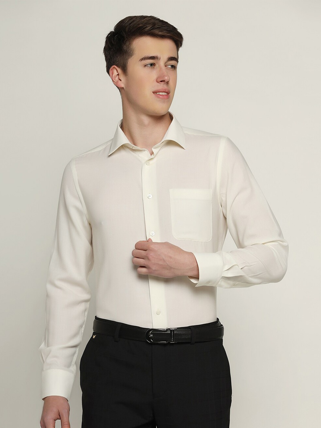 

Blackberrys Men Luxe Slim Fit Formal Shirt, Cream