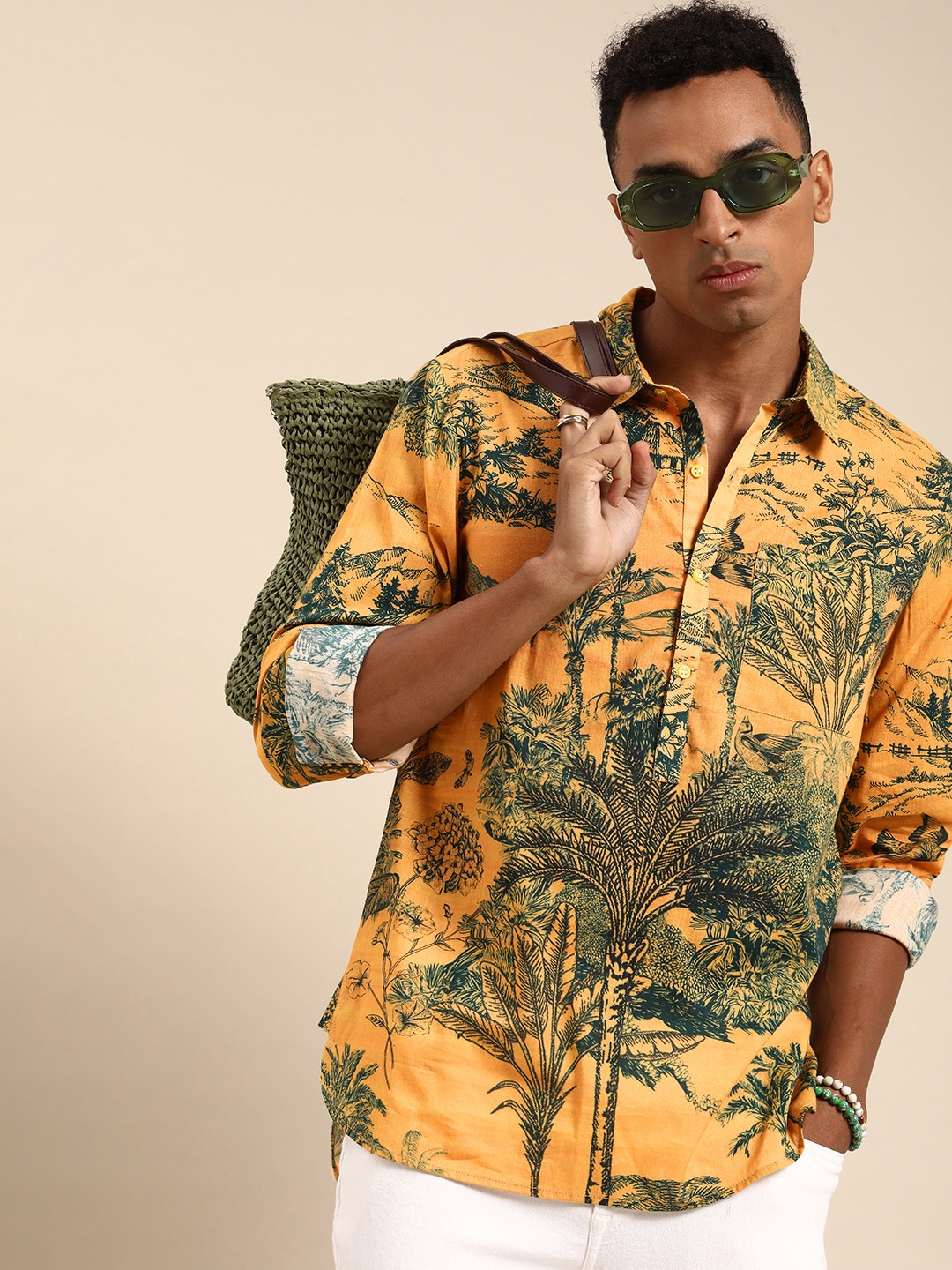

Sangria Men Yellow Relaxed Floral Opaque Printed Casual Shirt