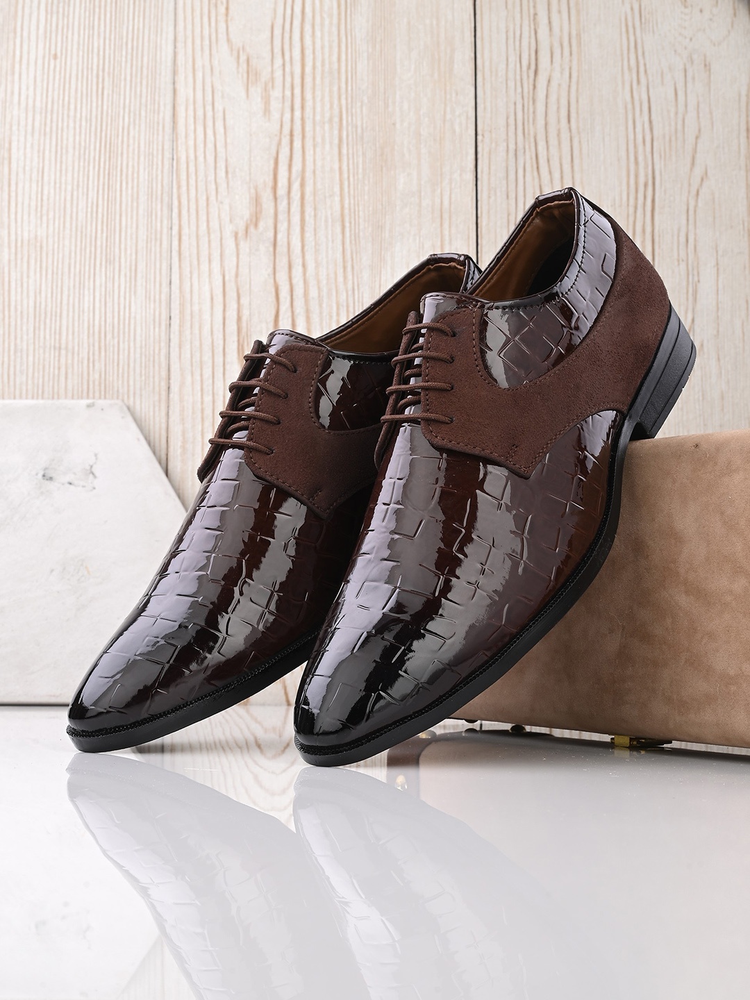 

HERE&NOW Men Brown Textured Formal Derbys