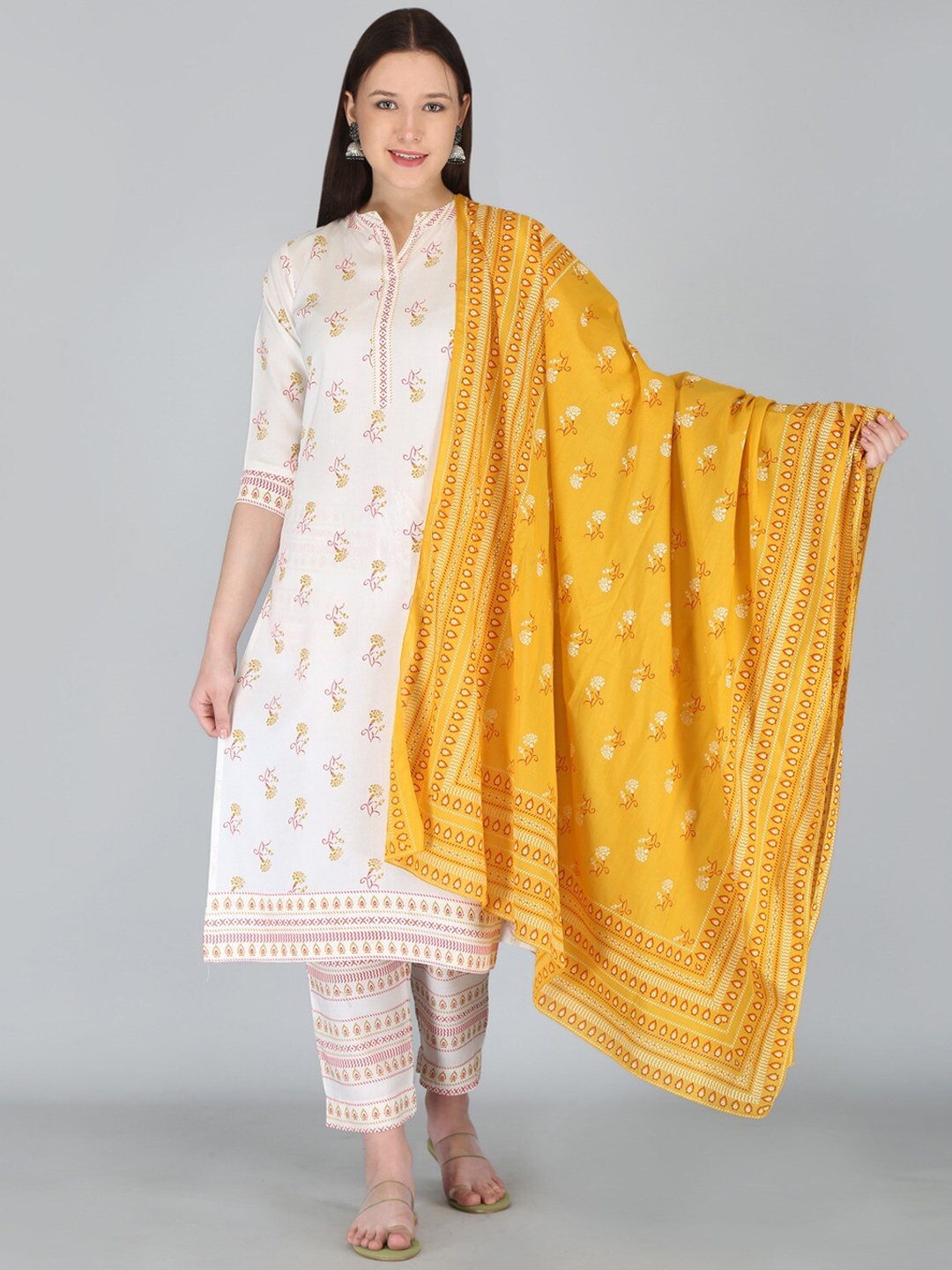 

MAUKA Floral Printed Kurta with Trousers & Dupatta, Off white