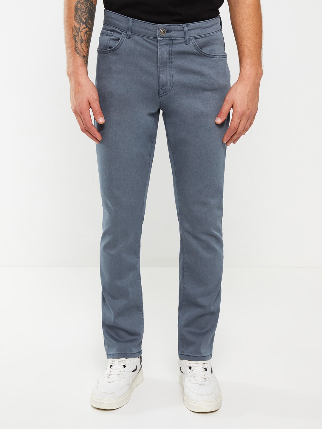 

LC Waikiki Men Low-Rise Stretchable Jeans, Grey