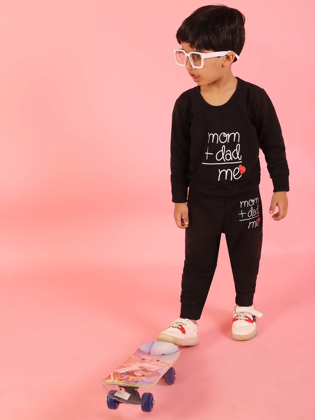 

Ameeha Boys Printed Sweatshirt with Joggers, Black