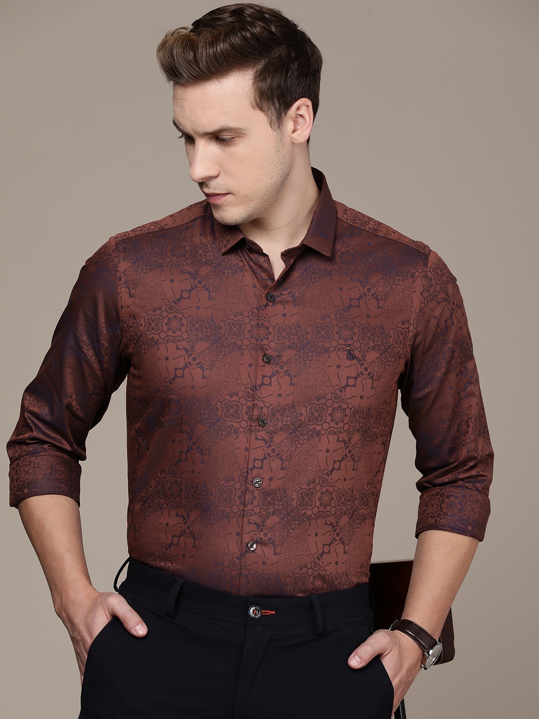 

SIMON CARTER LONDON Men Slim Fit Opaque Printed Casual Shirt, Rust