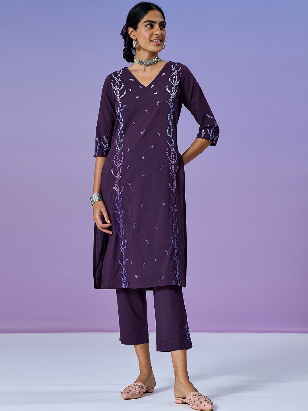 

OKHAI Ethnic Motifs Embroidered V Neck Thread Work Pure Cotton Kurta With Trousers, Purple