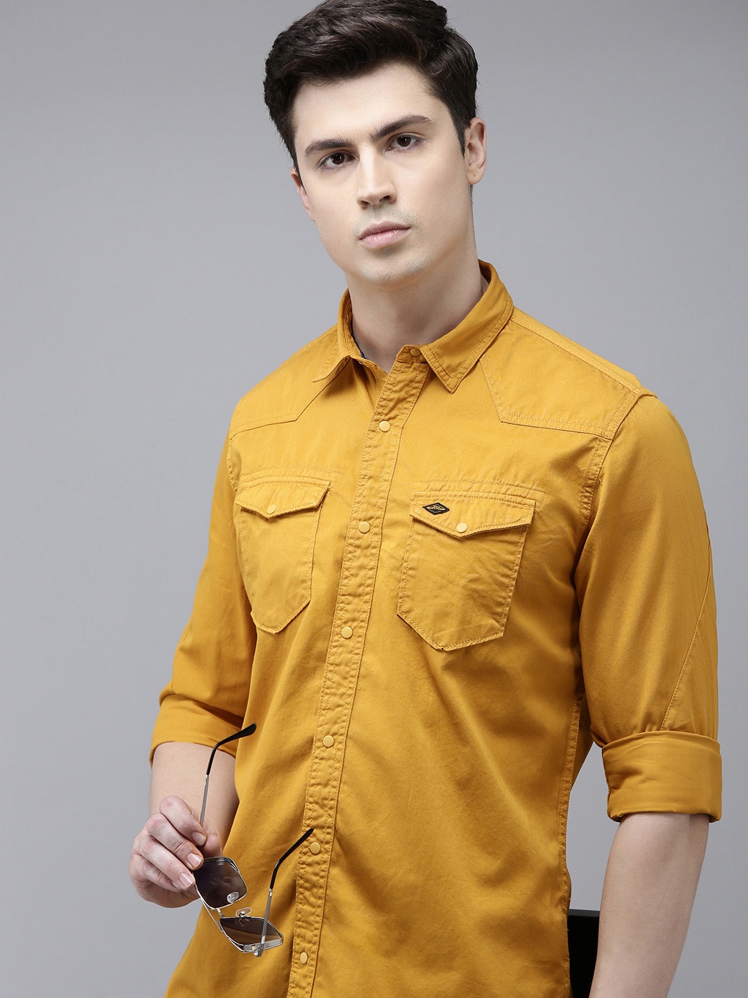 

VAN HEUSEN DENIM LABS Solid Slim Fit Pure Cotton Casual Shirt, Mustard