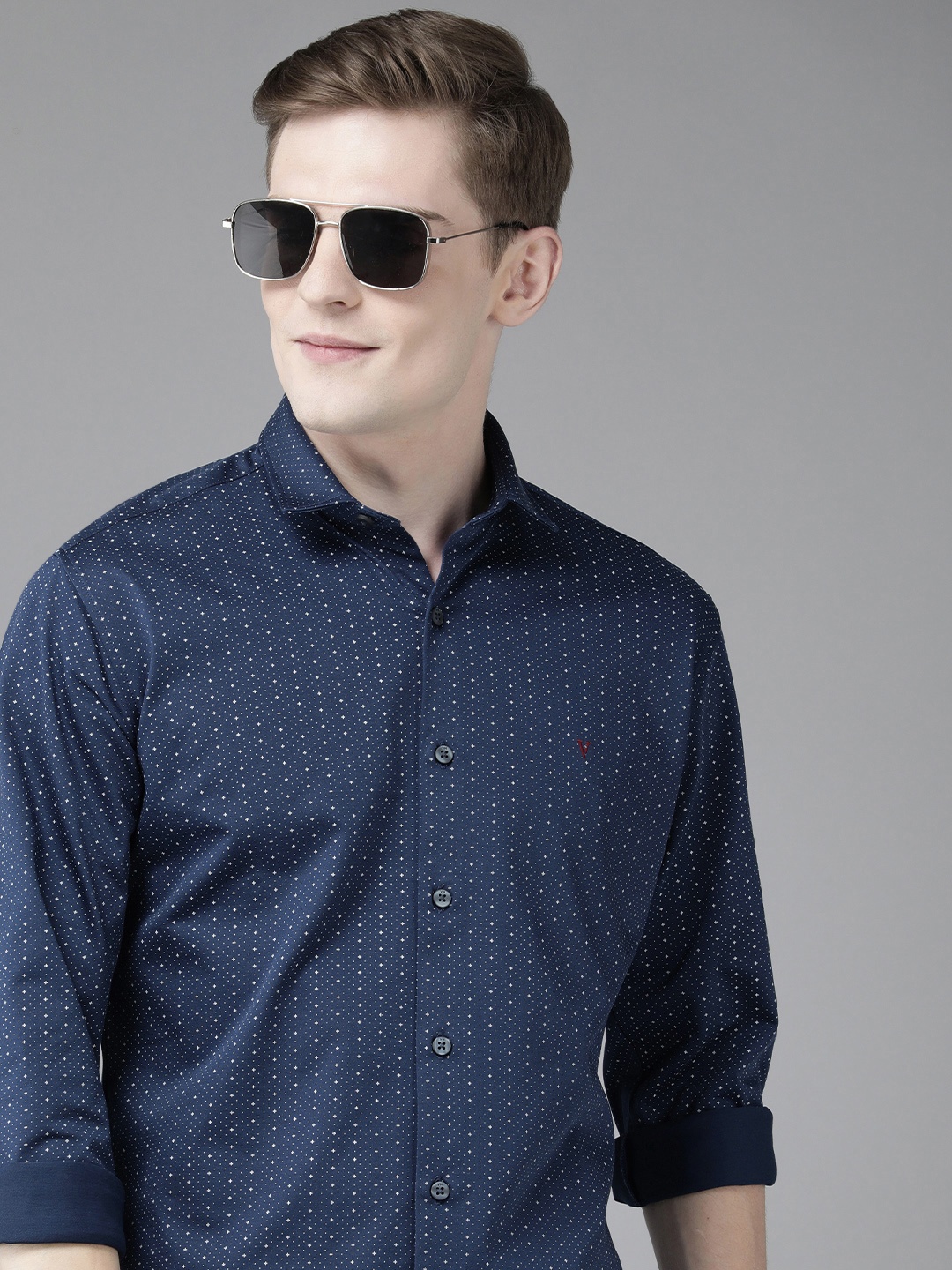 

Van Heusen Sport Men Slim Fit Opaque Printed Casual Shirt, Navy blue