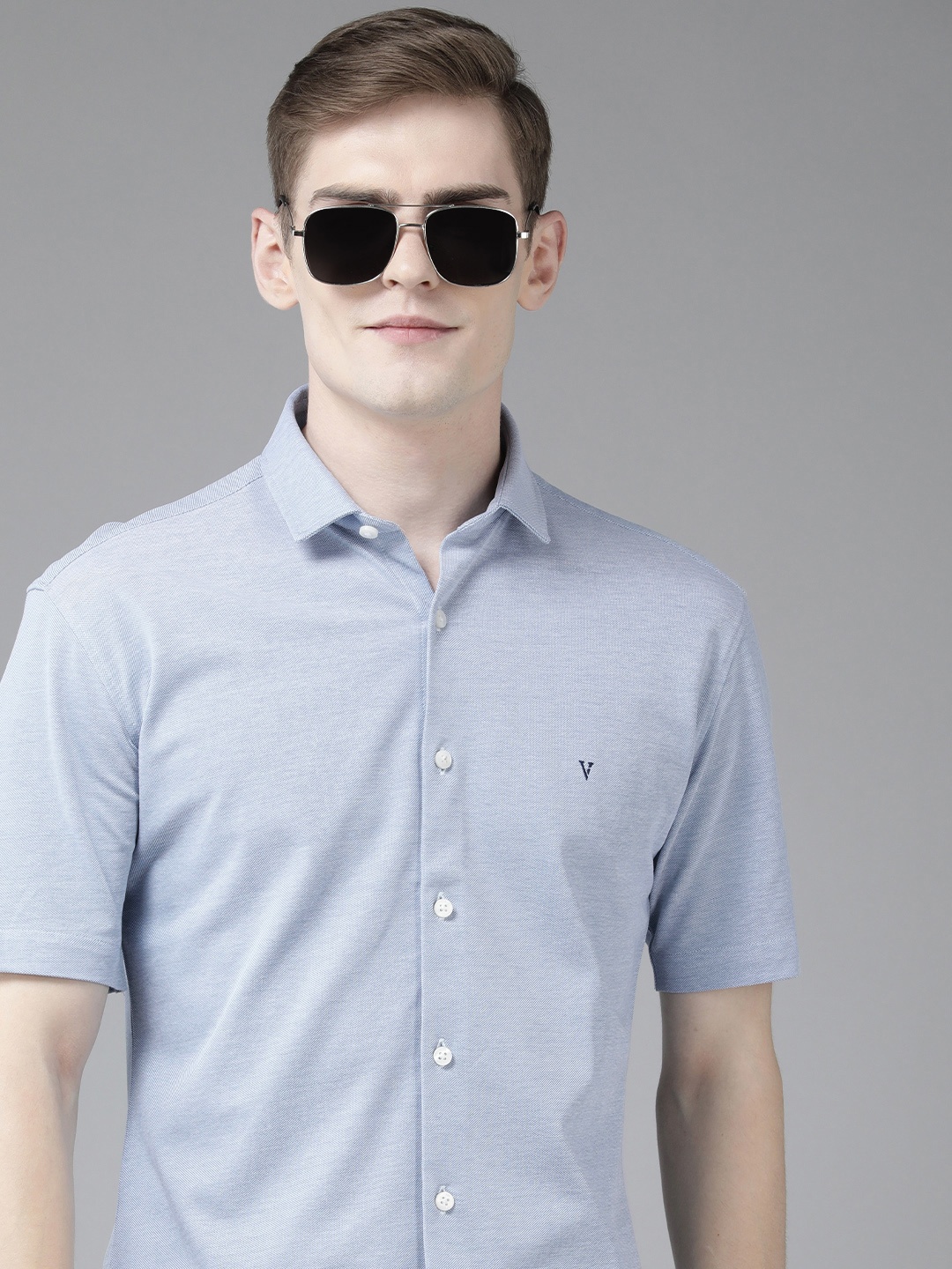 

Van Heusen Sport Men Slim Fit Opaque Casual Shirt, Blue