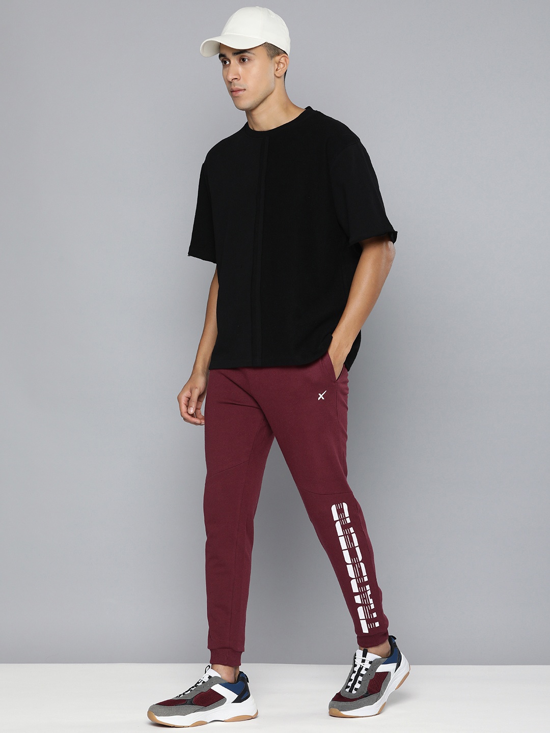 

HRX by Hrithik Roshan Men Lifestyle Typography Printed Terry Joggers, Maroon