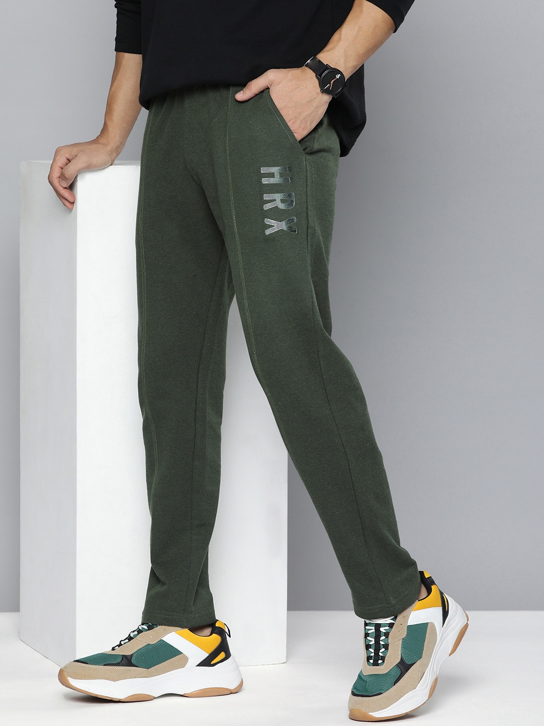 

HRX by Hrithik Roshan Men Typography Regular Fit Joggers, Green