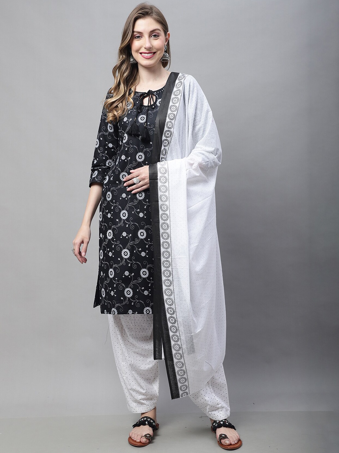 

Rajnandini Ethnic Motifs Printed Regular Pure Cotton Kurta with Patiala & With Dupatta, Black