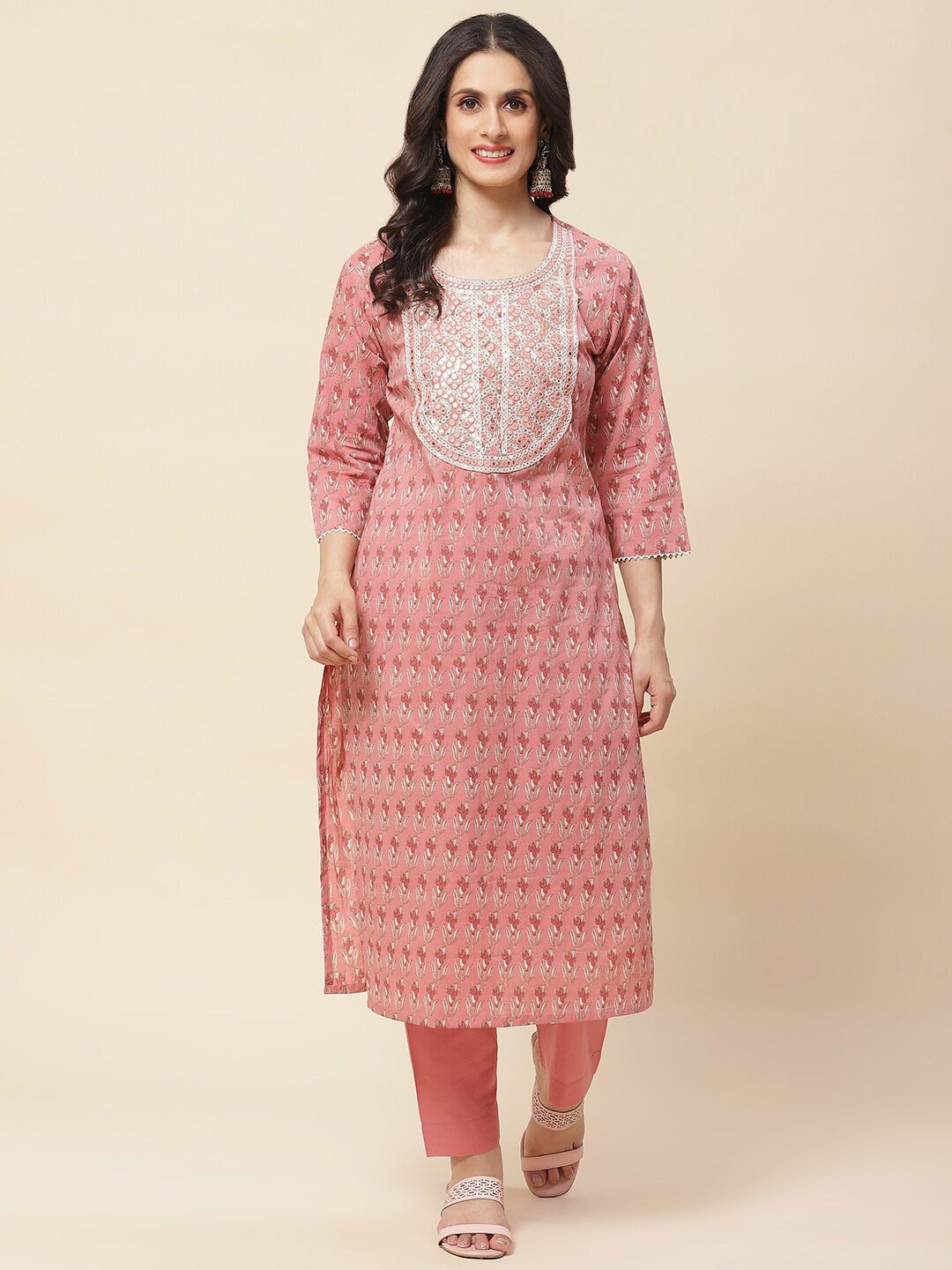 

Meena Bazaar Bandhani Printed Gotta Patti Kurta with Trousers, Pink