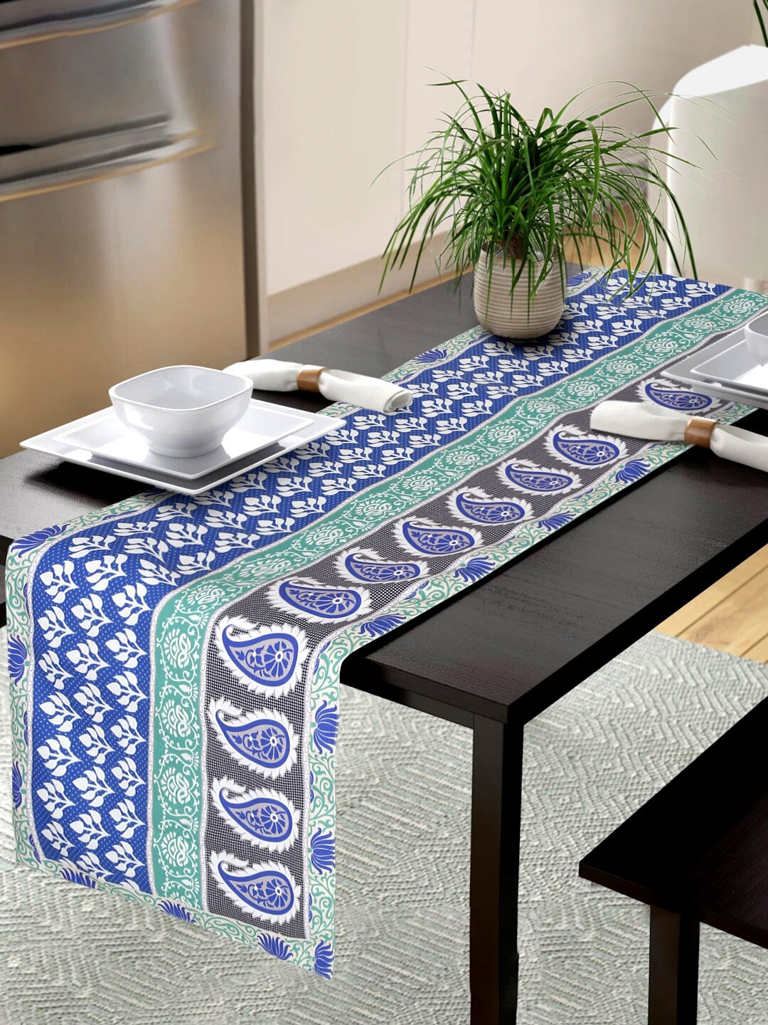 Alina decor Green & Blue Printed Table Runner