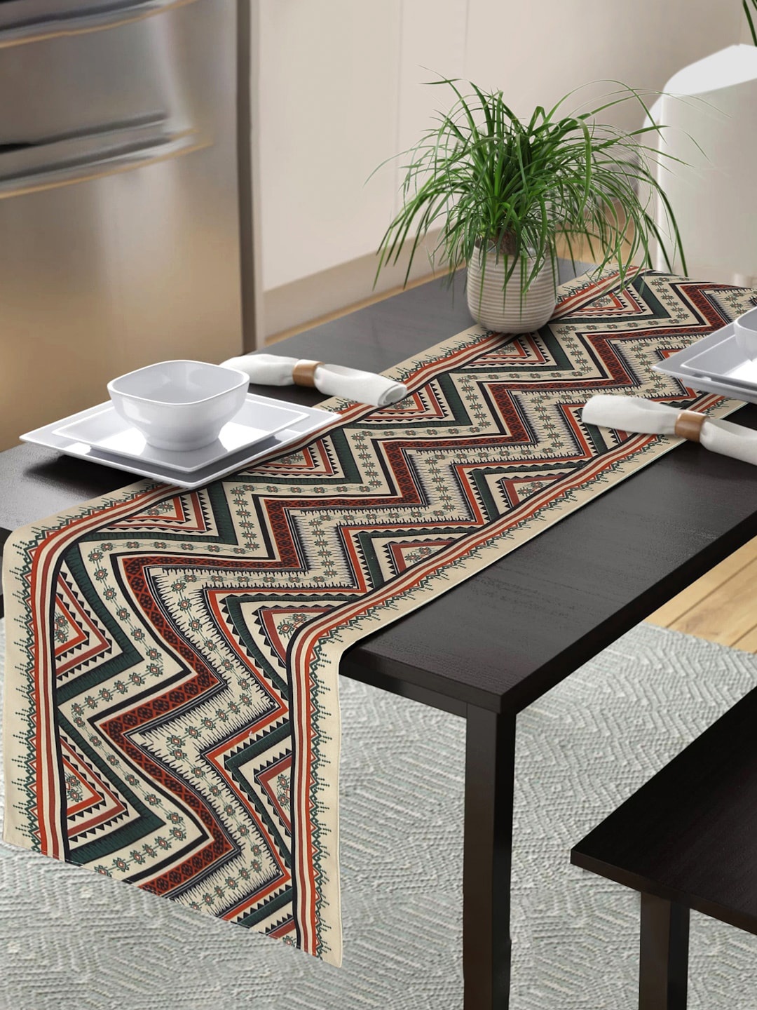 

Alina decor Beige & Green Geometric Printed Table Runner