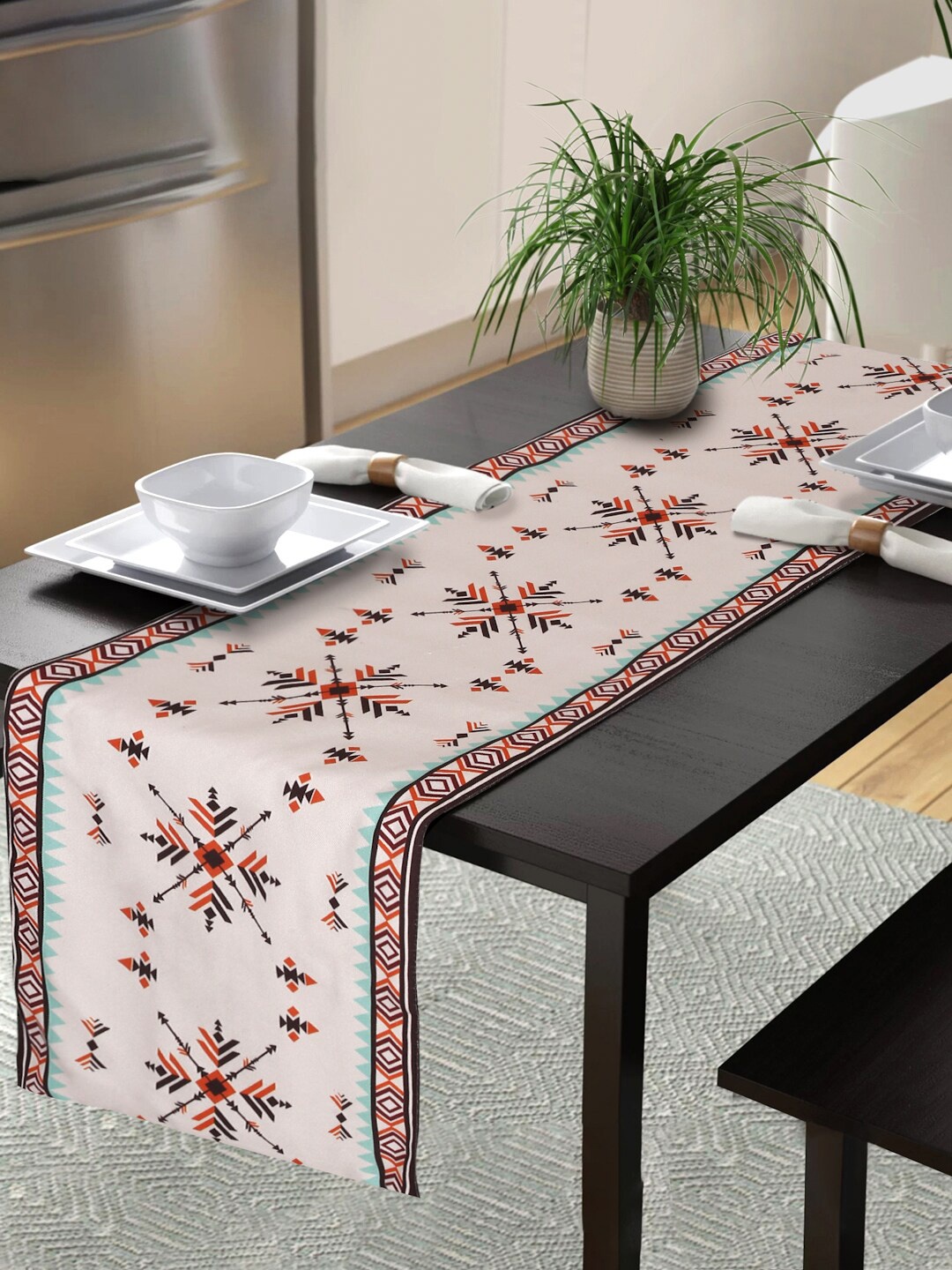

Alina decor Beige & Brown Printed Table Runner