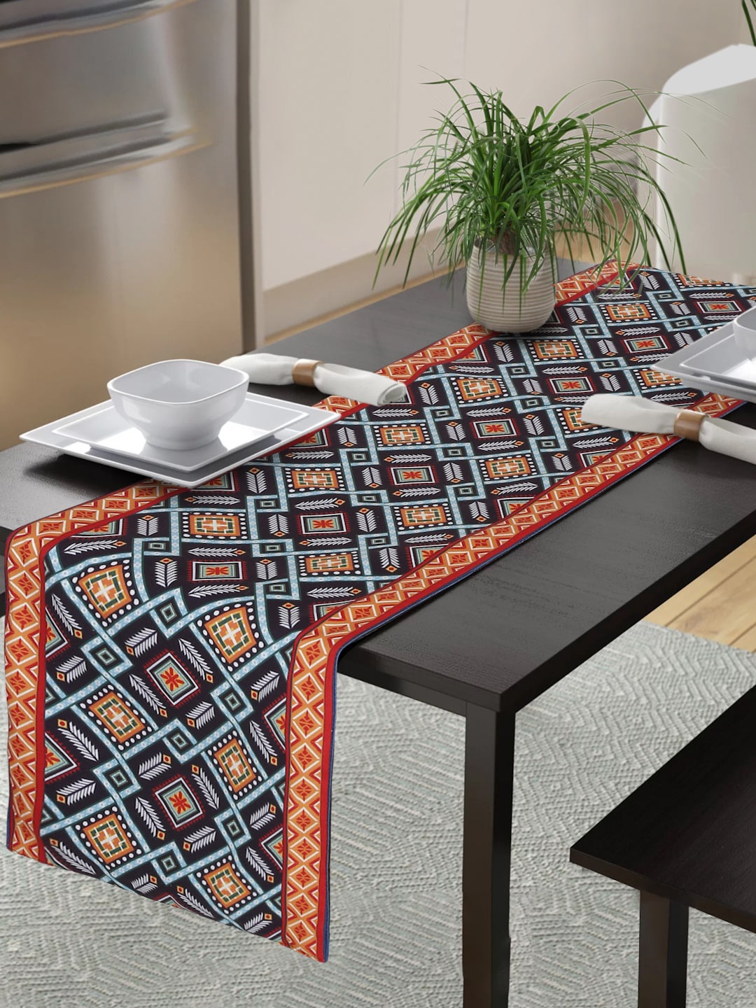 

Alina decor Black & Blue Printed Table Runner