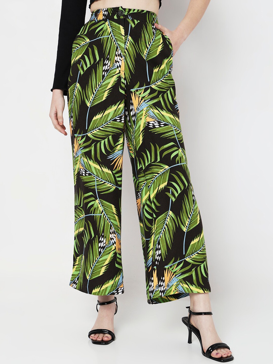 

Vero Moda Women Tropical Printed Straight Fit High-Rise Parallel Trousers, Black