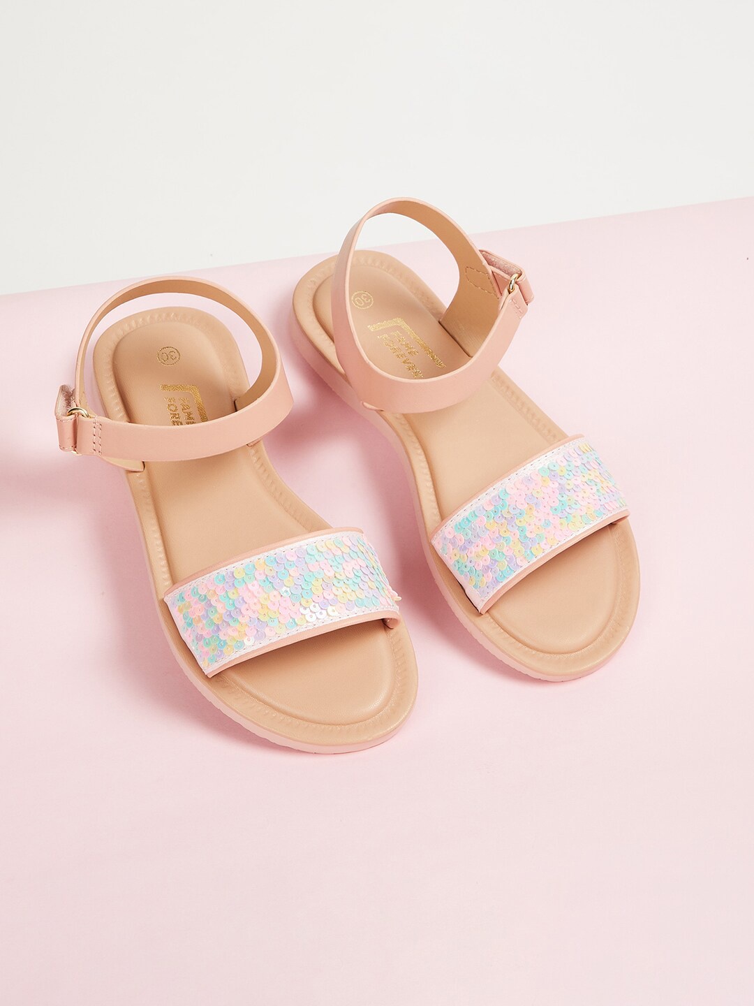 

Fame Forever by Lifestyle Girls Printed Open Toe Flats, Pink