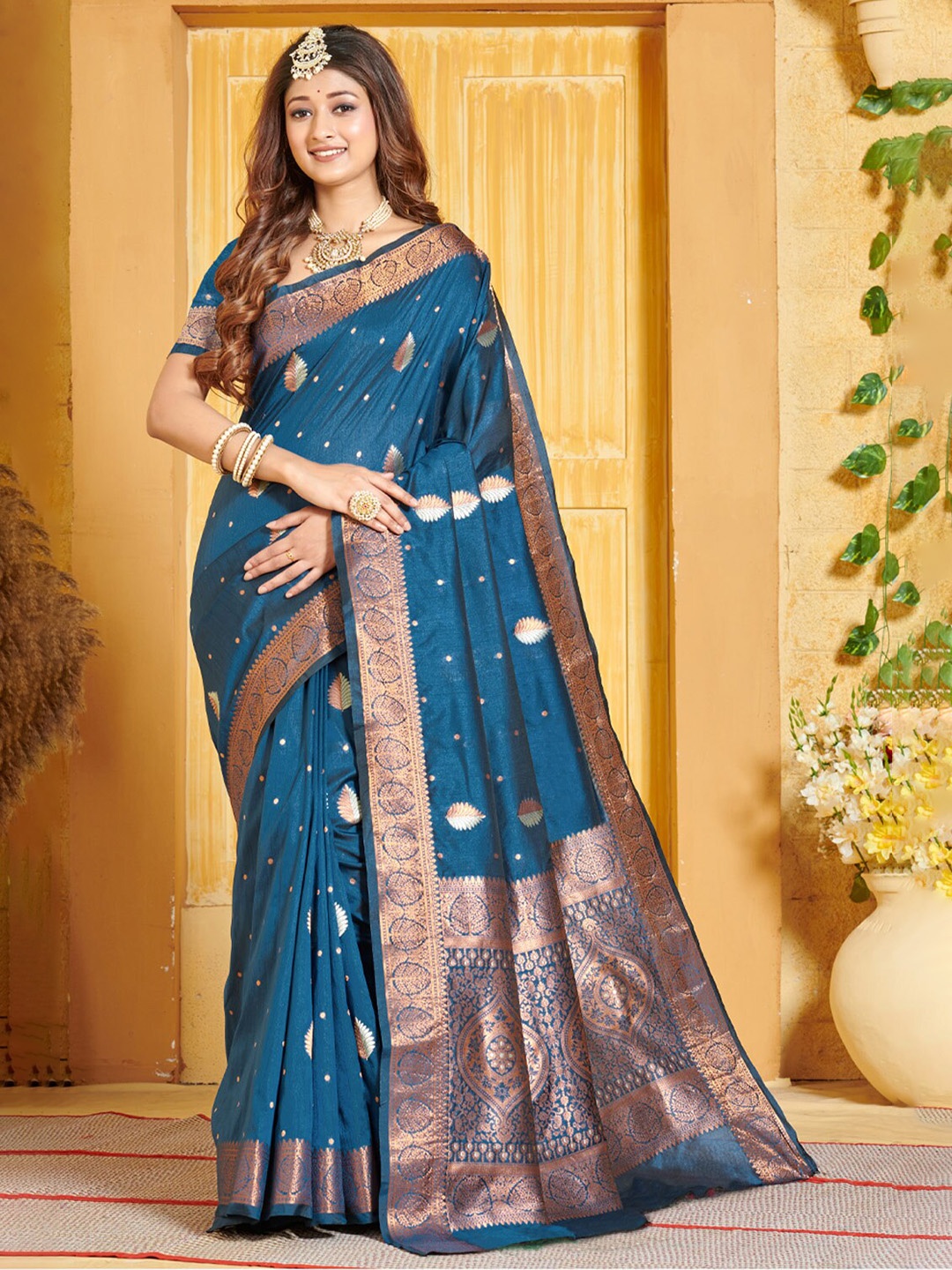 

Exclusiva Ethnic Motif Woven Design Zari Banarasi Saree, Blue