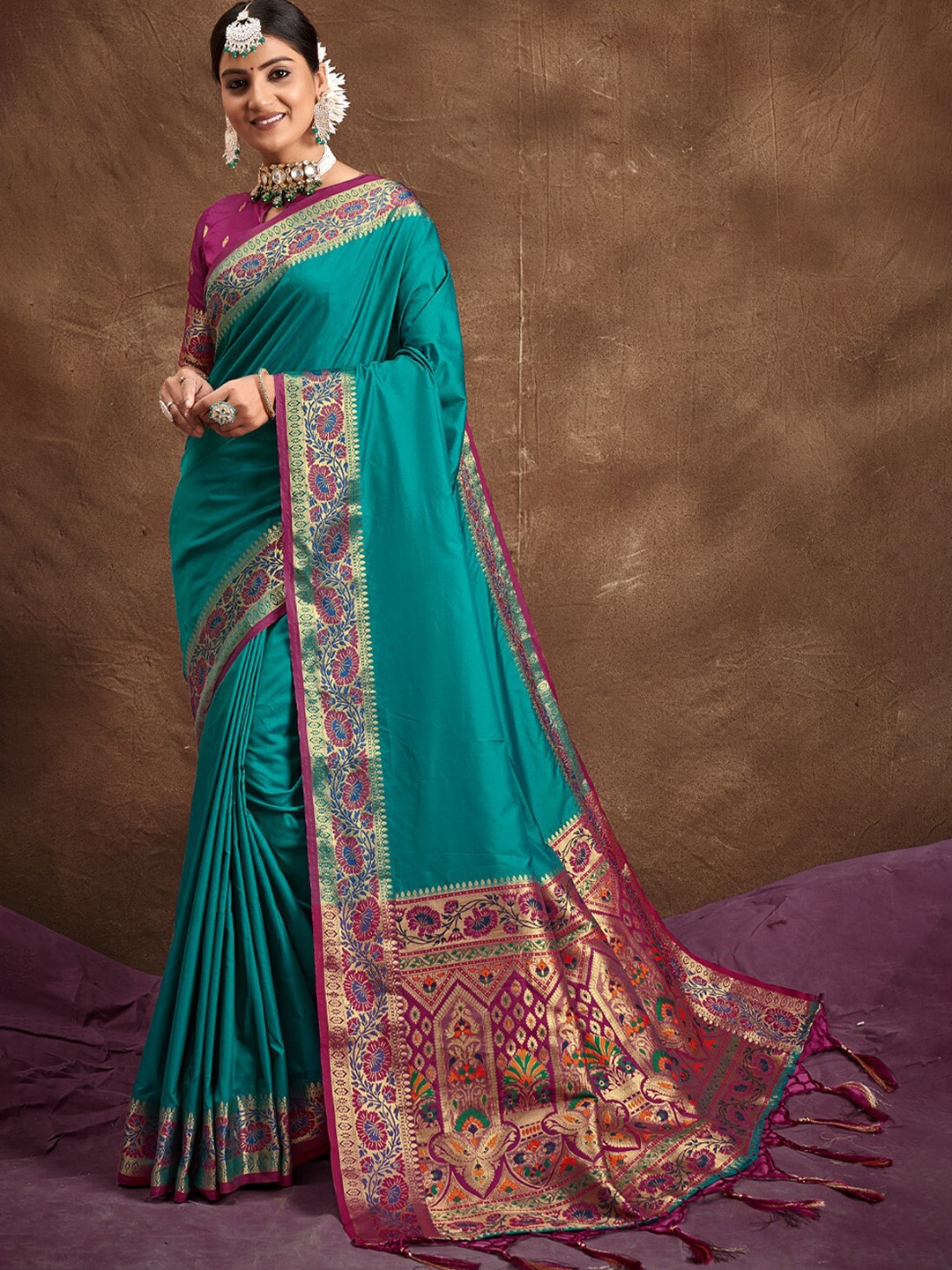 

Exclusiva Zari Banarasi Saree, Blue