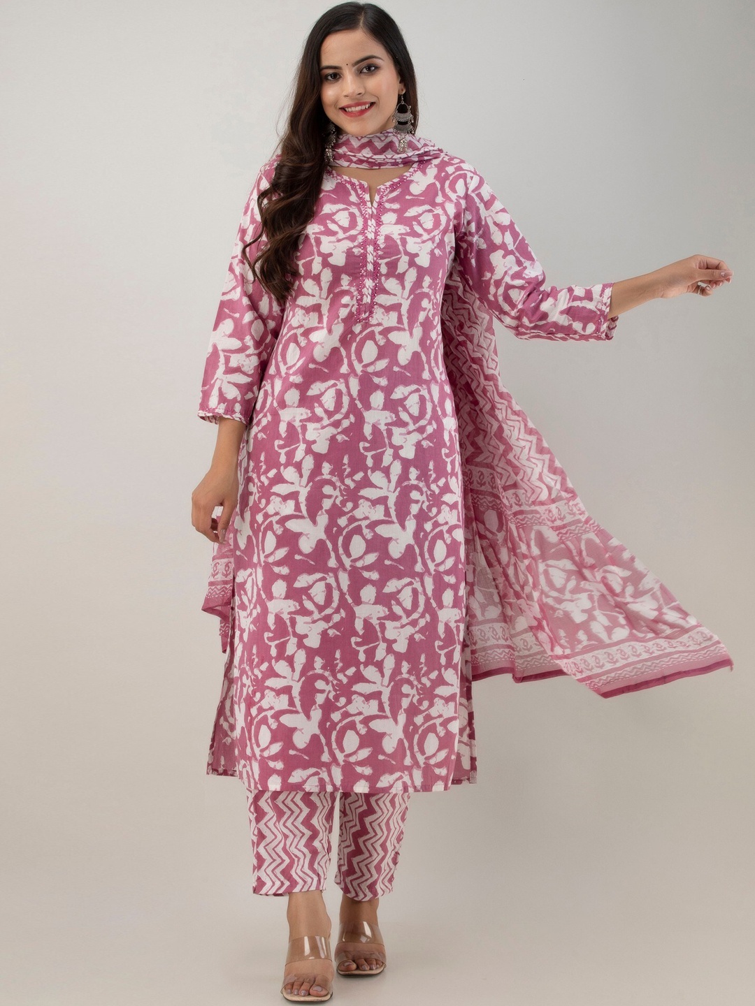

Readiprint Fashions Printed Beads & Stones Pure Cotton Kurta With Trousers & Dupatta, Mauve