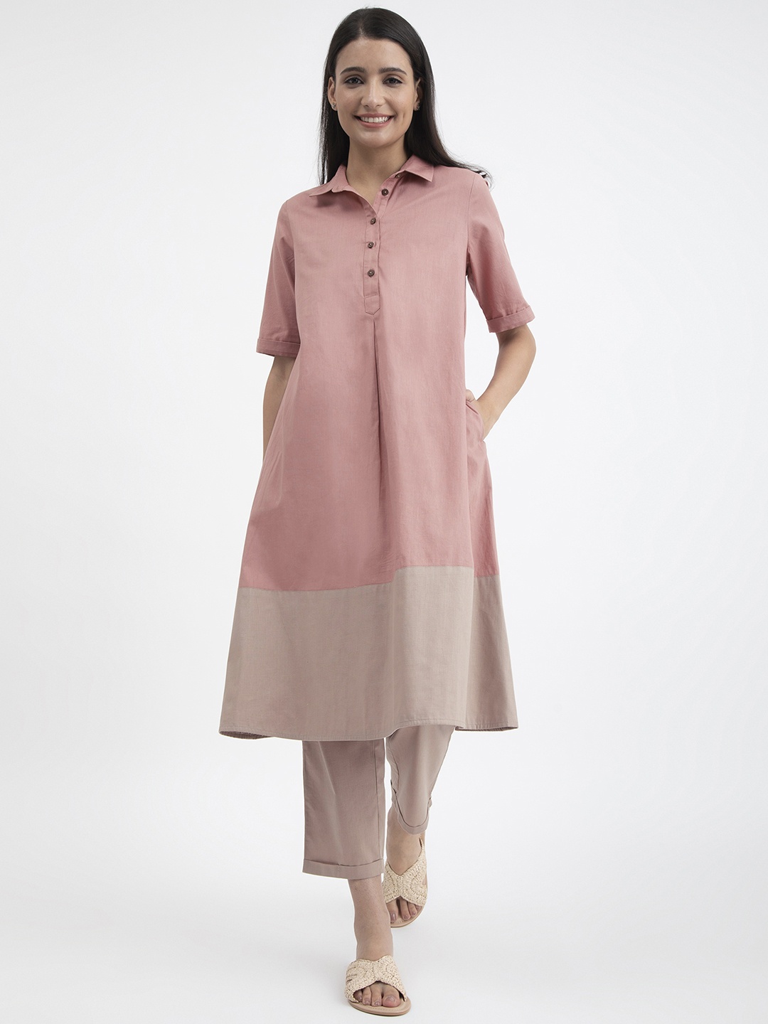 

Pink Fort Colourblocked Shirt Collar Linen Kurta With Trousers