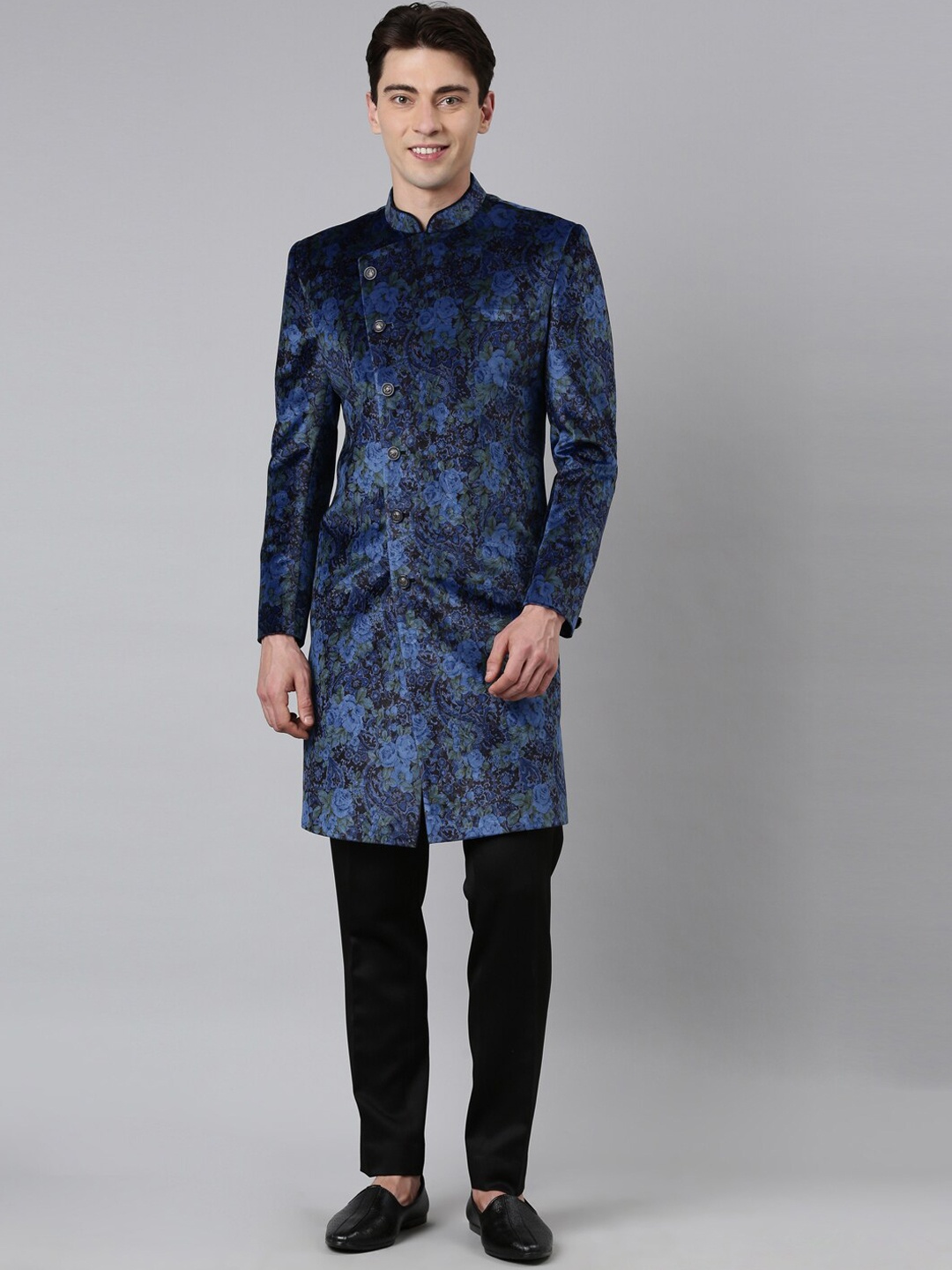 

TheEthnic.Co Printed Straight Velvet Sherwani Set, Blue