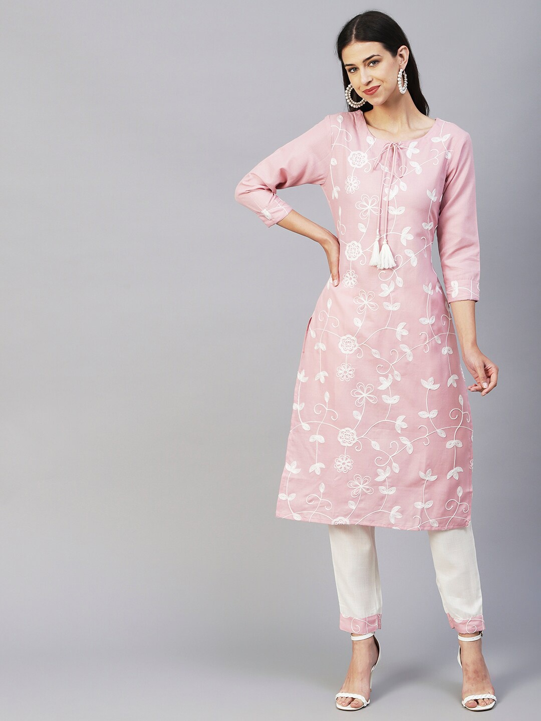 

FASHOR Pink & White Floral Embroidered Thread Work Linen Kurta with Trousers