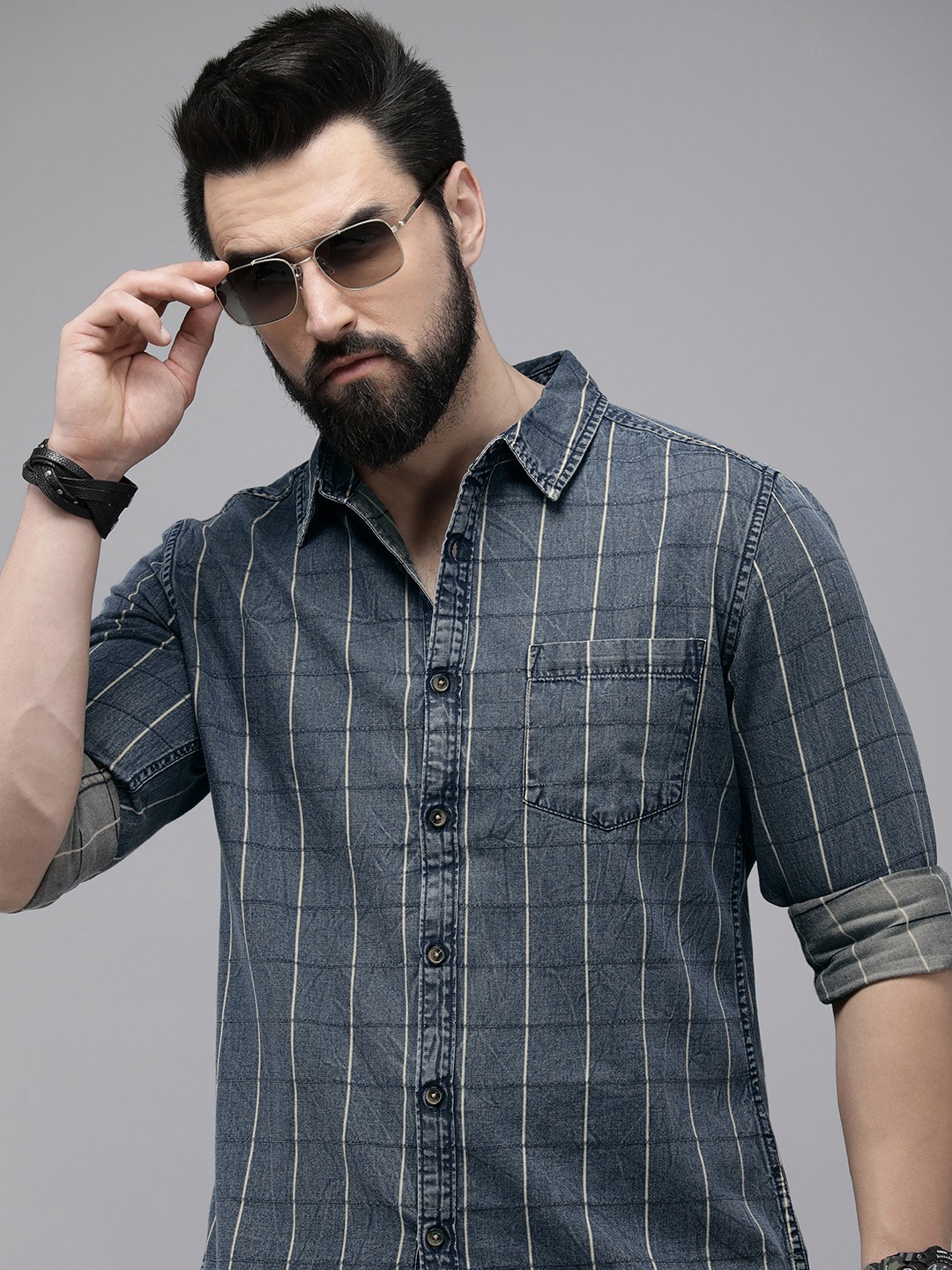 

Roadster Men Windowpane Checks Opaque Denim Casual Shirt, Navy blue