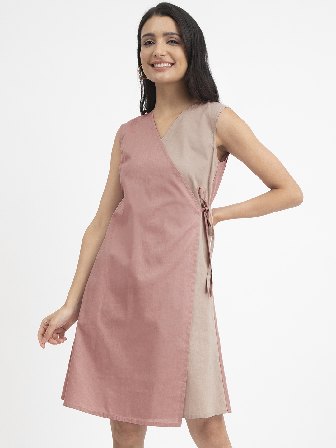 

Pink Fort Colour Blocked Tie-up Dress