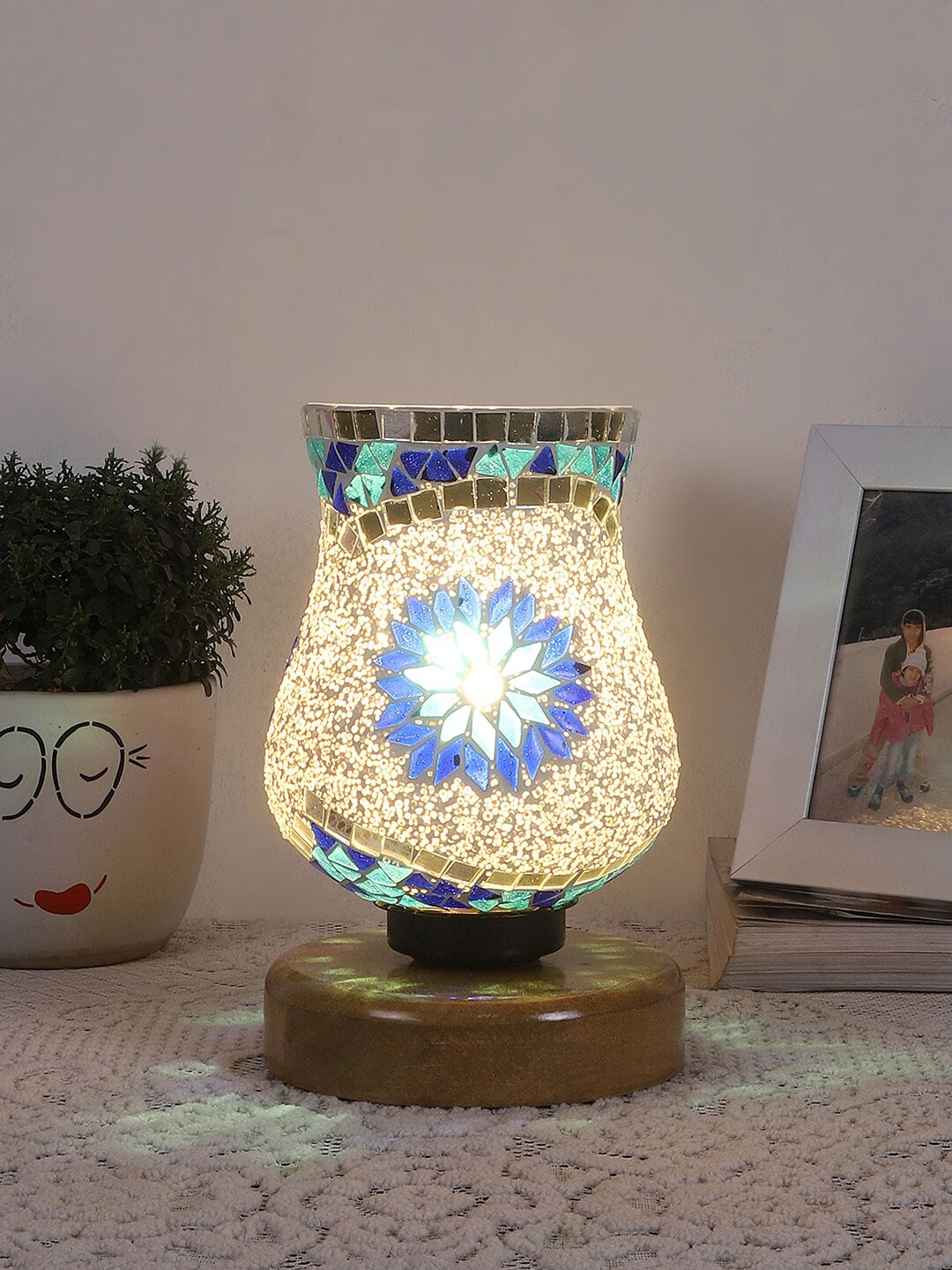 

Devansh White & Blue Mosaic Design Round Shaped Wooden Table Lamp With Glass Shade