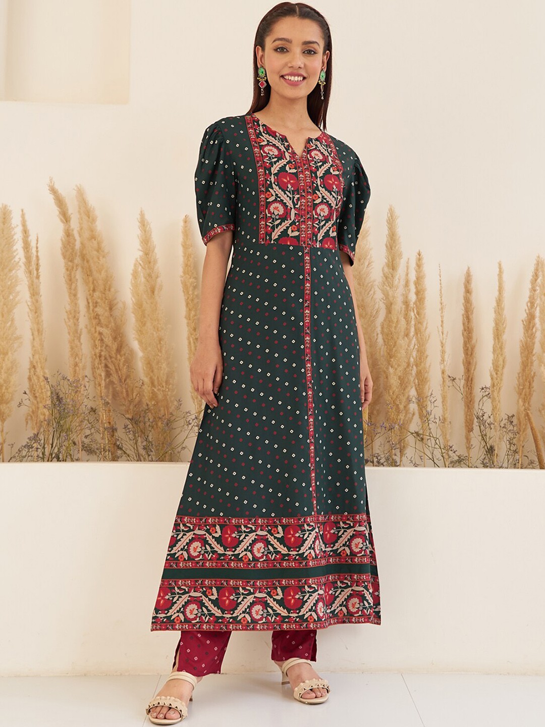 

Rustorange Bandhani Printed Puff Sleeves A-Line Kurta With Trousers, Green