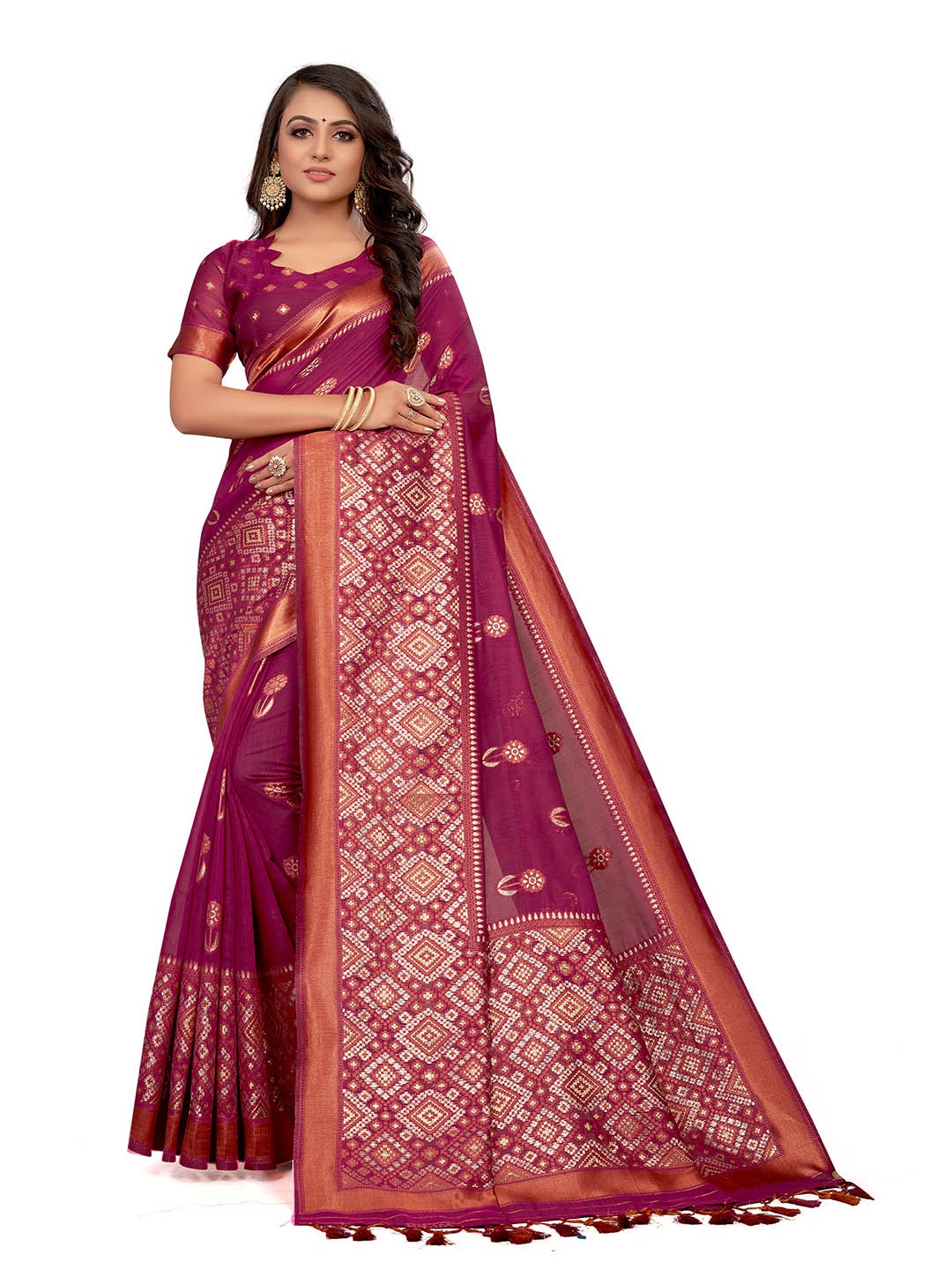

VENISA Floral Woven Design Zari Saree, Magenta