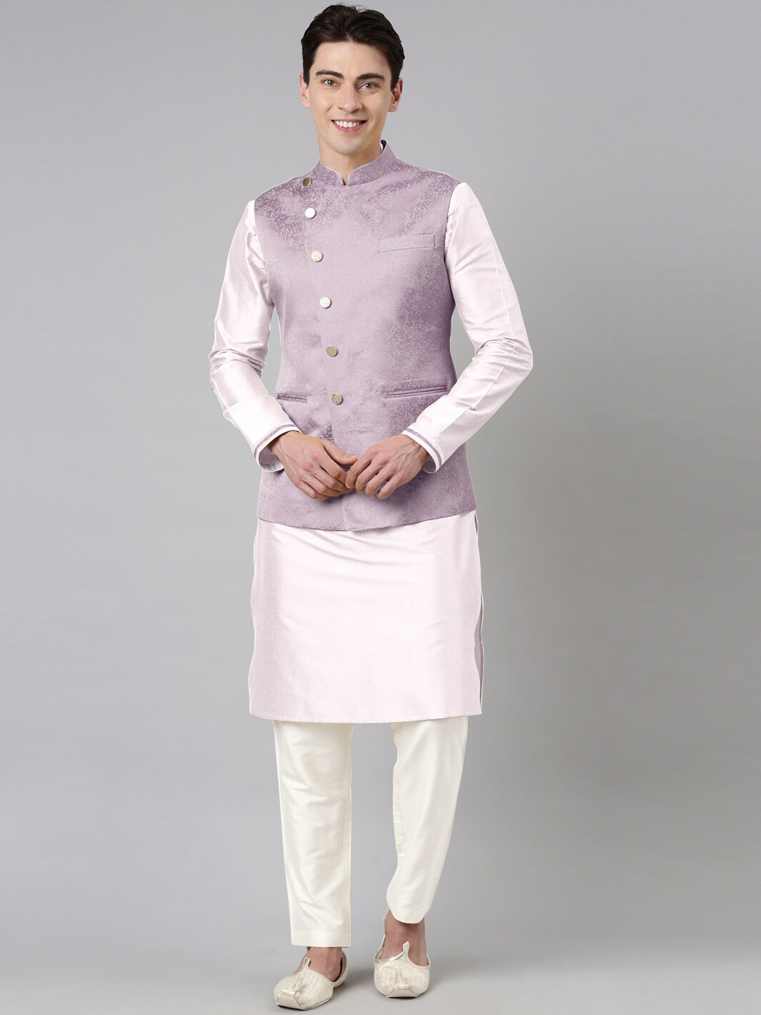 

TheEthnic.Co Mandarin Collar Straight Kurta with Pyjamas & Nehru Jacket, White