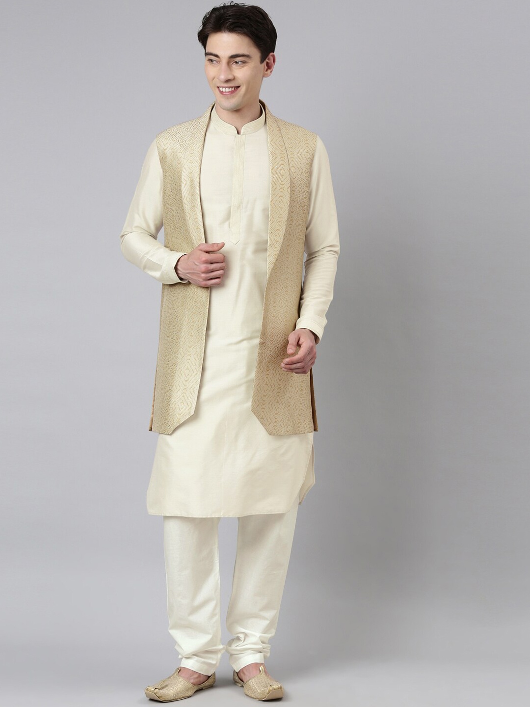 

TheEthnic.Co Mandarin Collar Kurta with Churidar with Woven Design Jacket, Cream