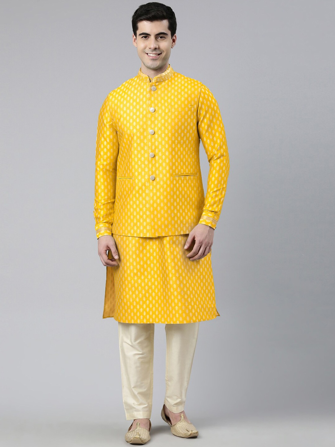 

TheEthnic.Co Woven design Zari Kurta with Pyjamas with Woven Design Nehru Jacket, Yellow