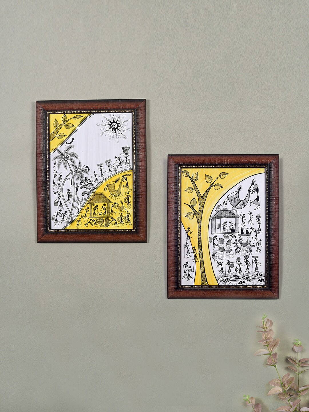 

AAKRITI ART CREATIONS 2-Pcs White & Yellow Panting Wall Art