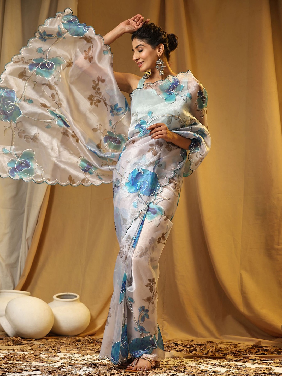 

Vastrasky Global Floral Sequinned Organza Saree, Teal