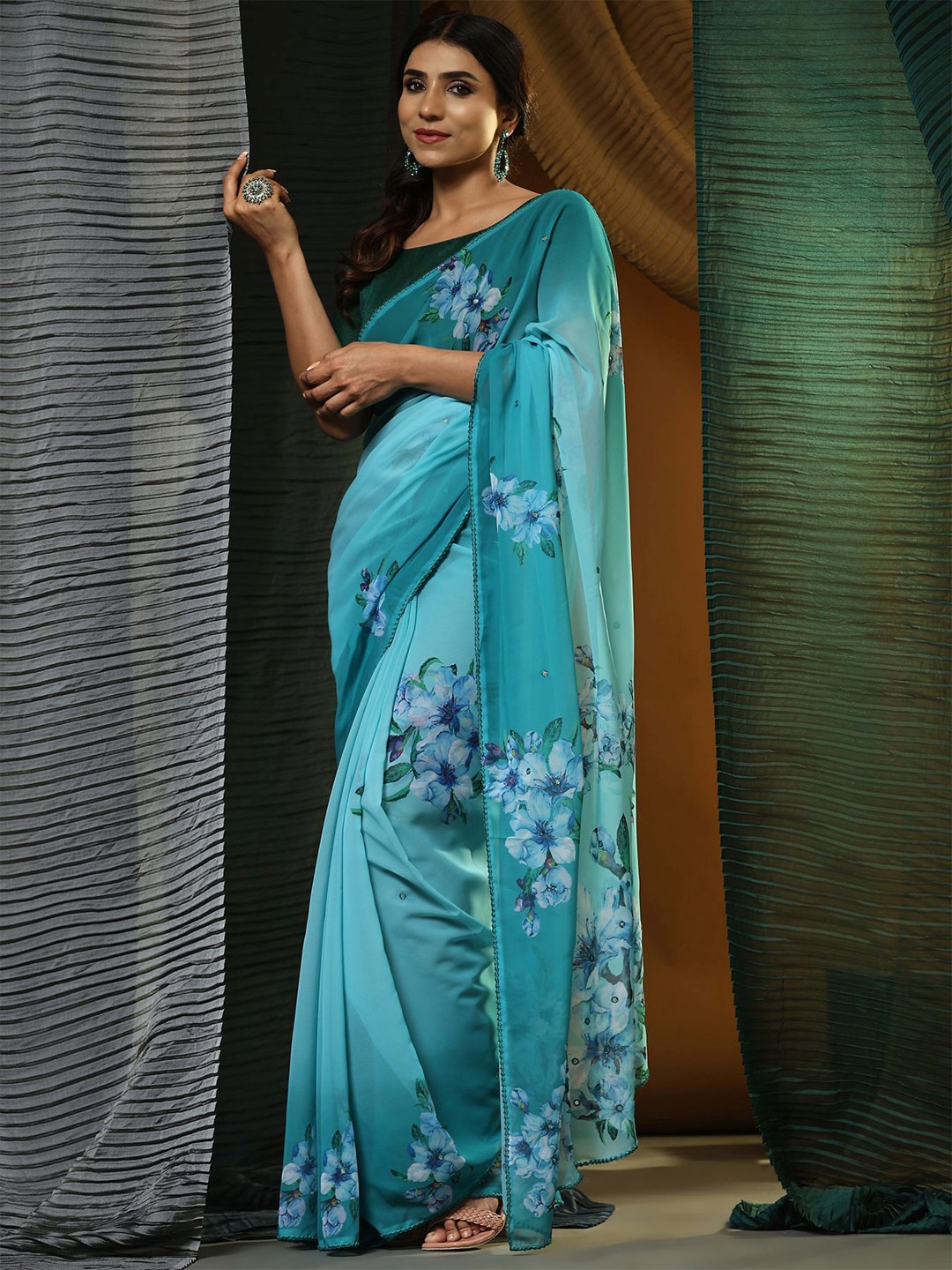 

Vastrasky Global Floral Printed Pure Georgette Saree, Teal
