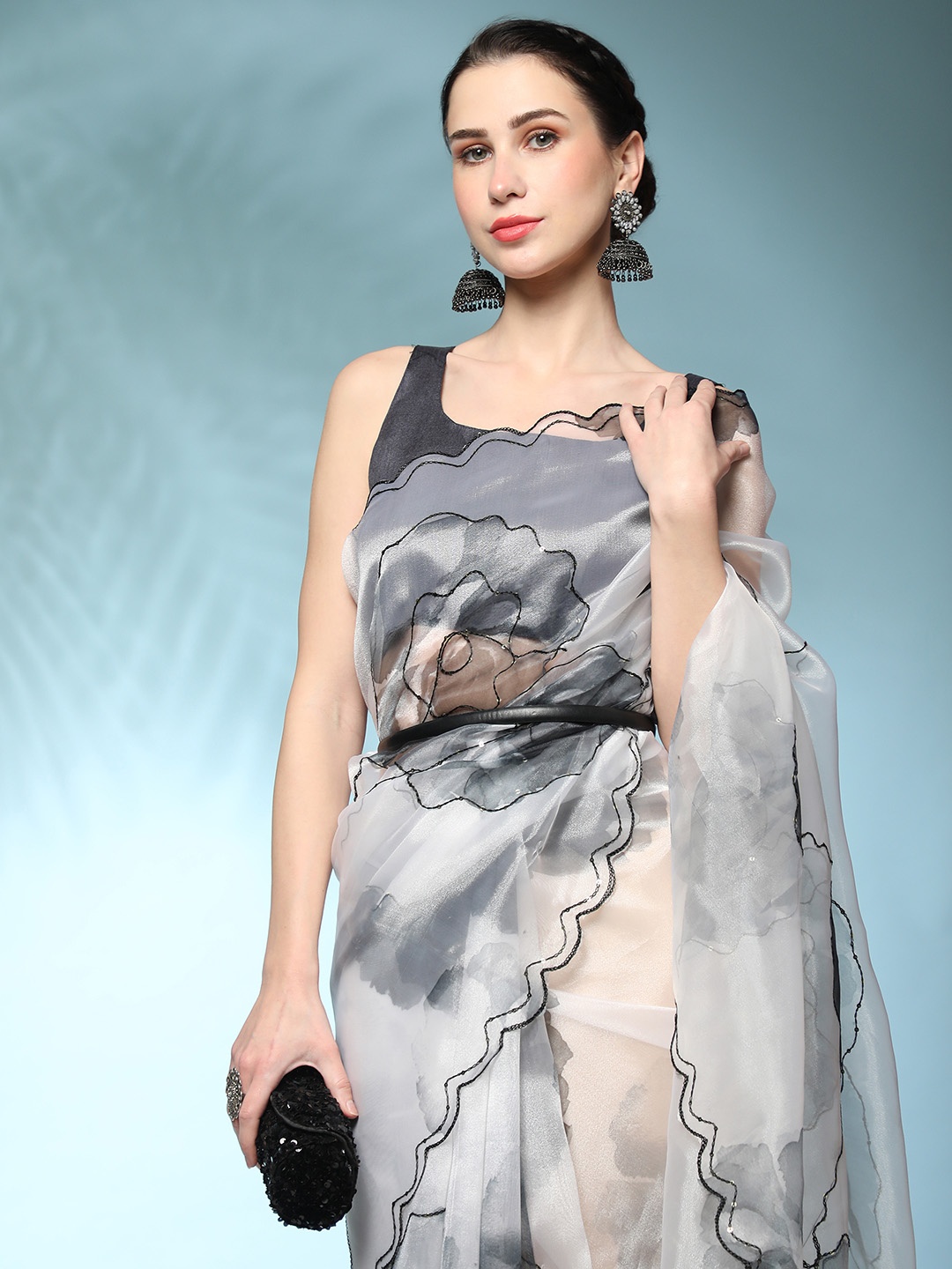 

Vastrasky Global Floral Printed Sequinned Organza Saree, White