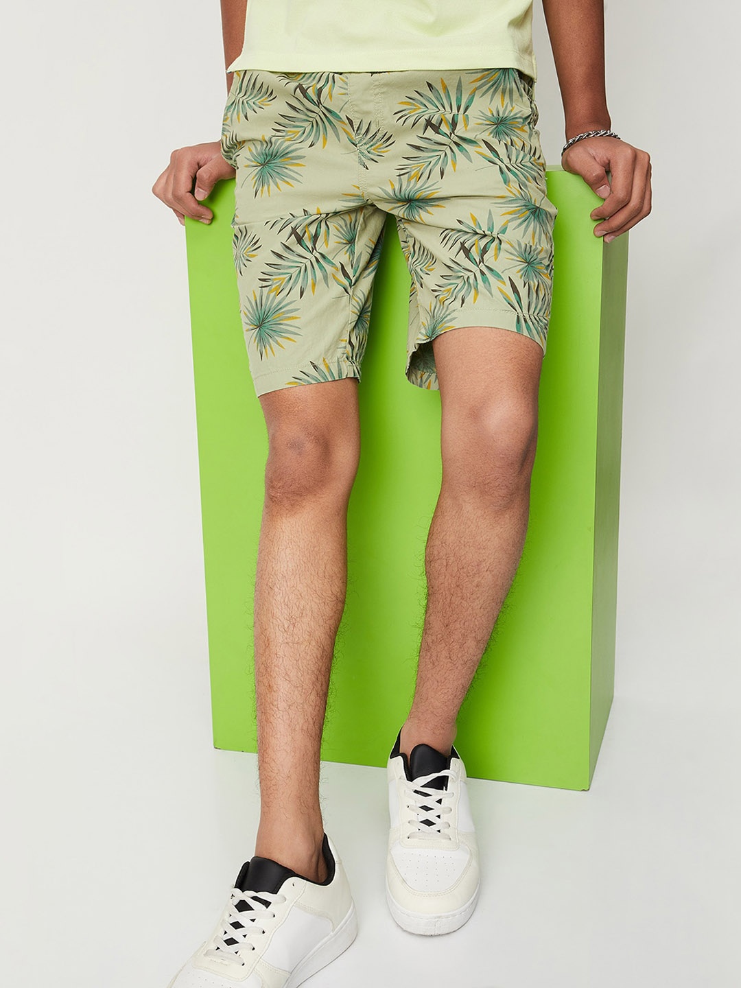 

max Boys Green Floral Printed Shorts