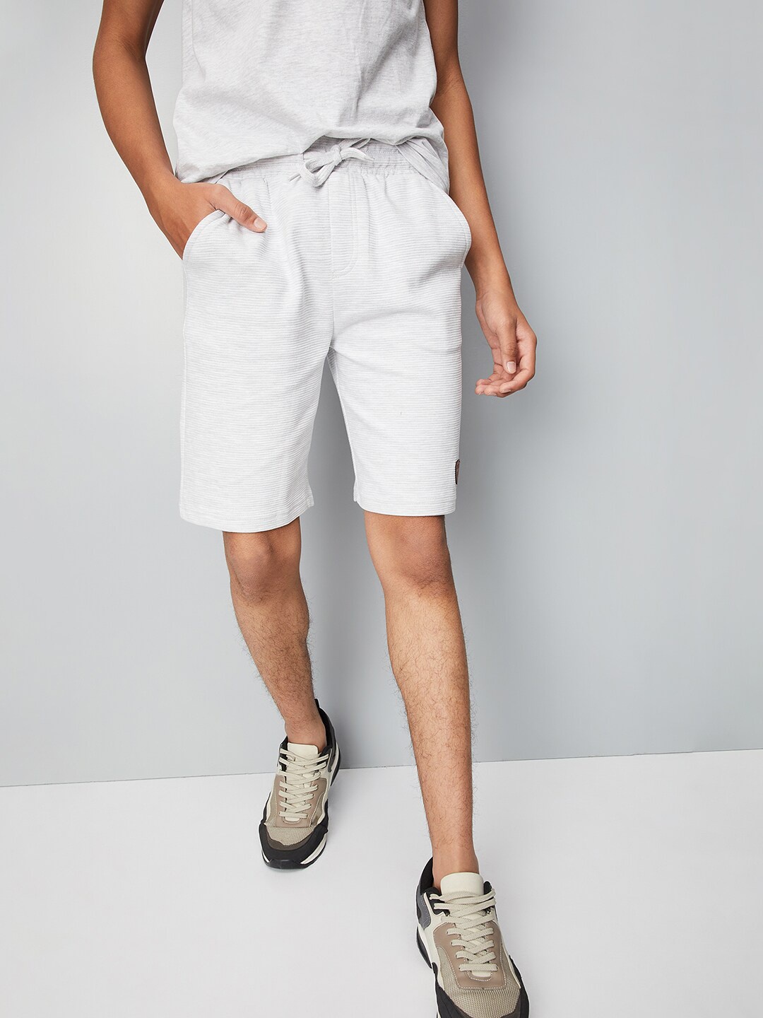 

max Boys Mid-Rise Shorts, Grey