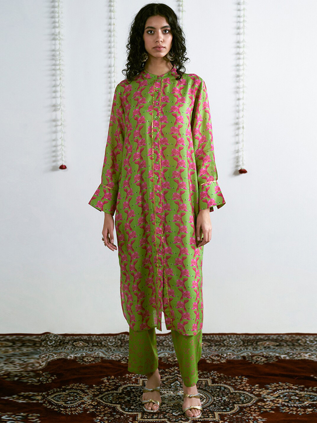 

Ganga Floral Printed Bell Sleeves Gotta Patti Pure Silk Kurta with Palazzos & Dupatta, Green