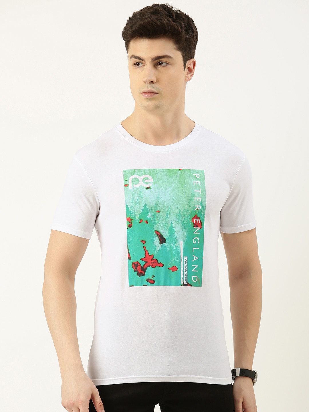

Peter England Casuals Men Graphic Printed Slim Fit T-shirt, White