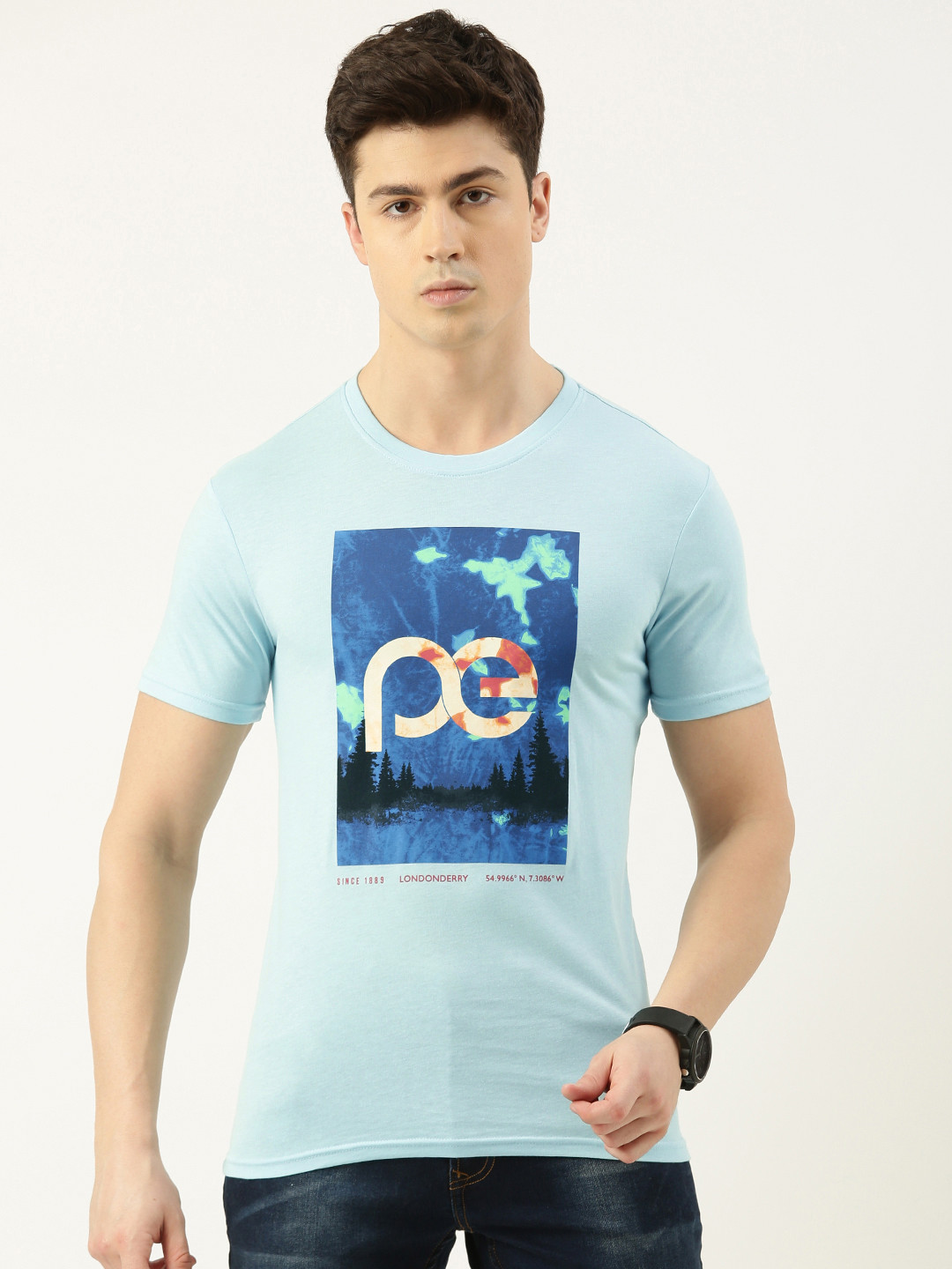 

Peter England Casuals Men Printed Slim Fit T-shirt, Turquoise blue