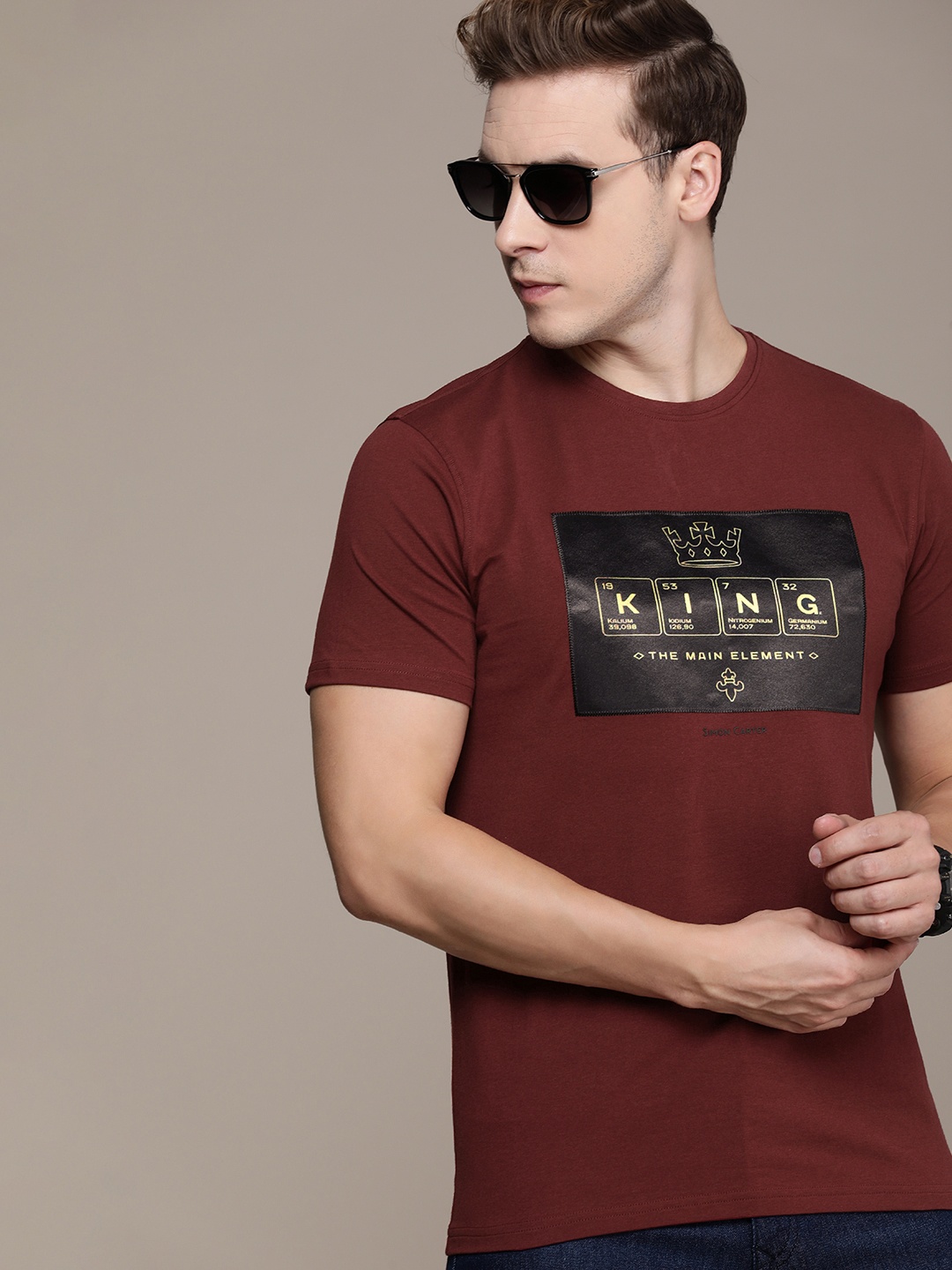 

SIMON CARTER LONDON Men Graphic Printed Slim Fit T-shirt, Maroon