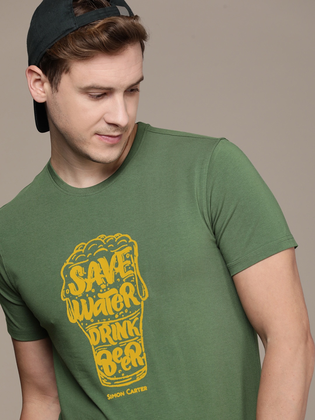 

SIMON CARTER LONDON Men Graphic Printed Slim Fit T-shirt, Olive